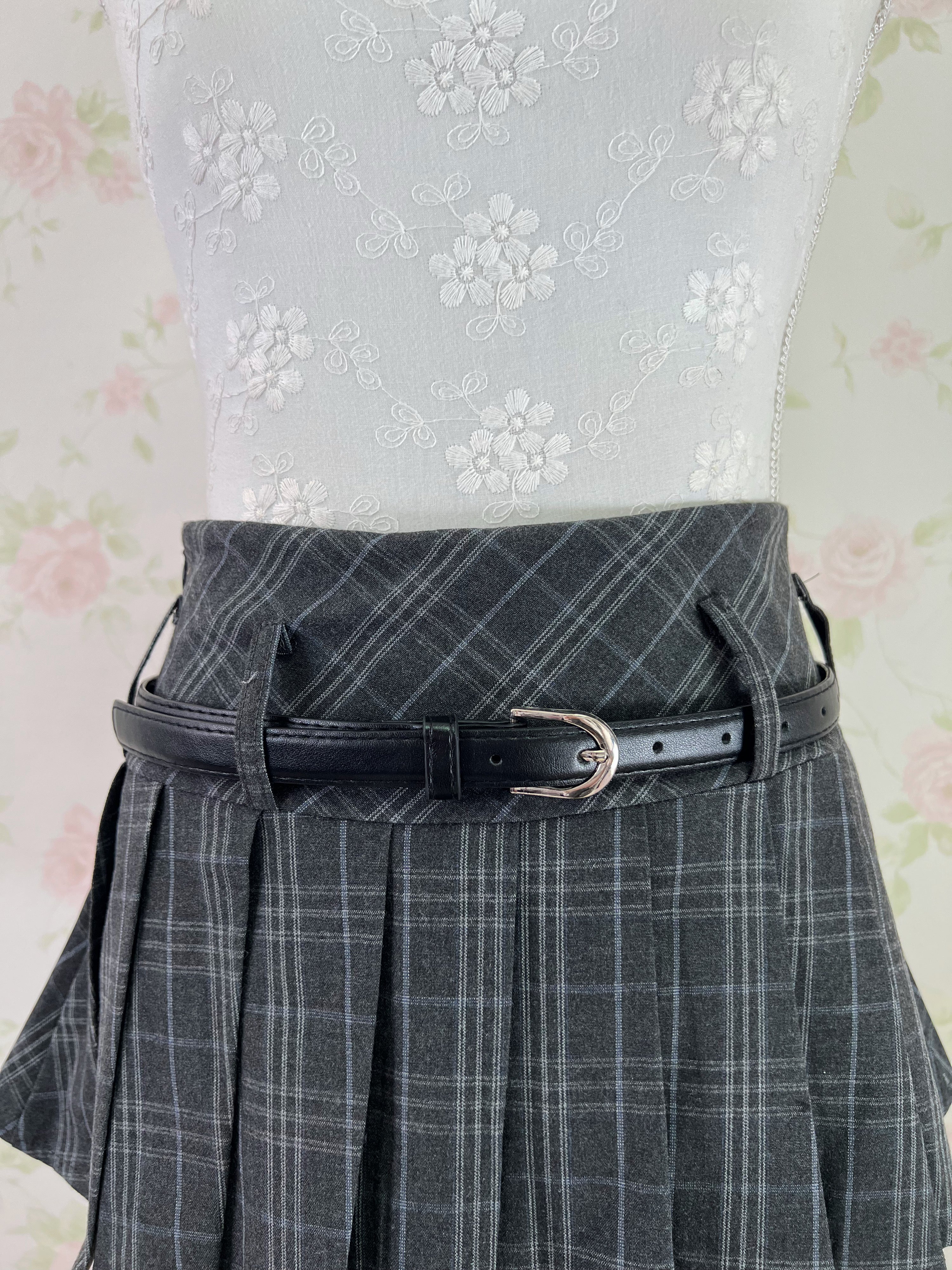 Checked Pleated Skirt With Belt (Dark Gray)