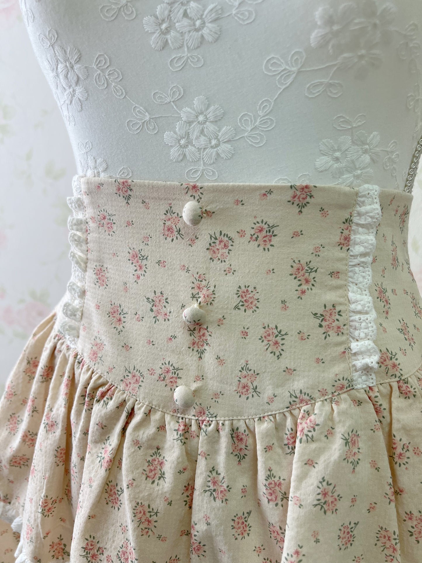 Ank Rouge Petite Floral Skirt (Beige)