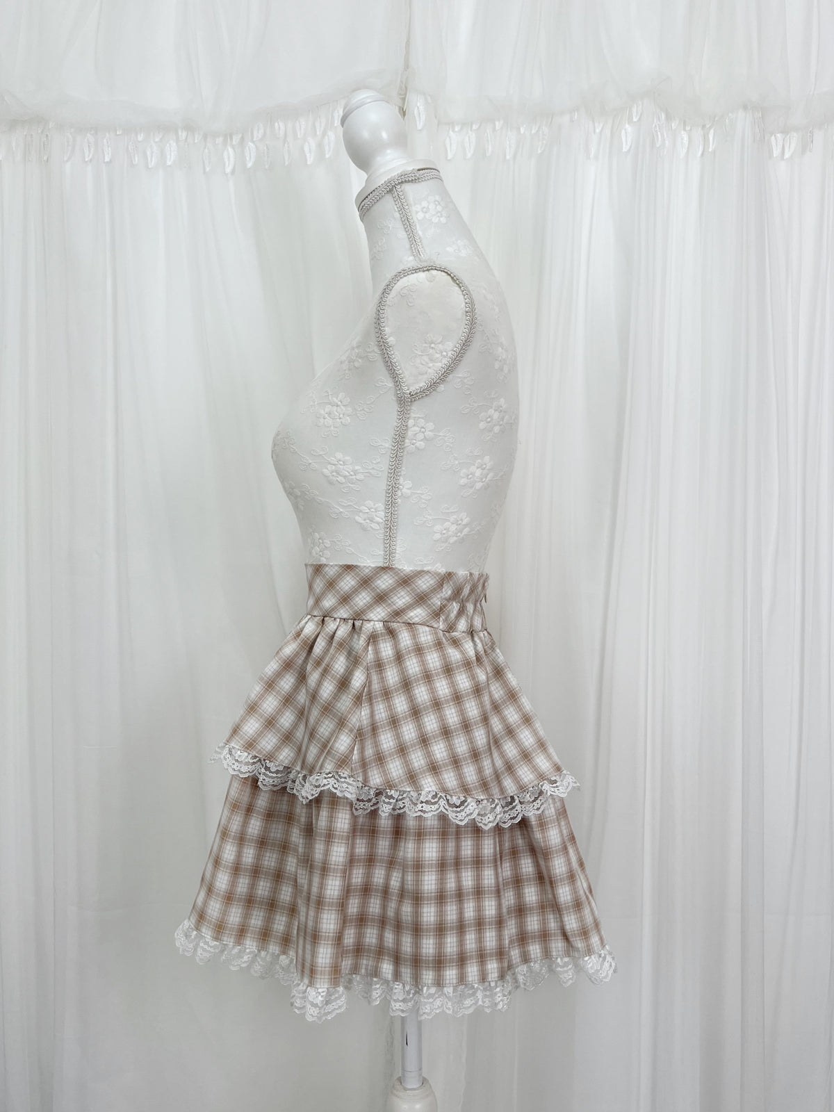 evelyn Checked Lacy Hem Skirt (Beige)