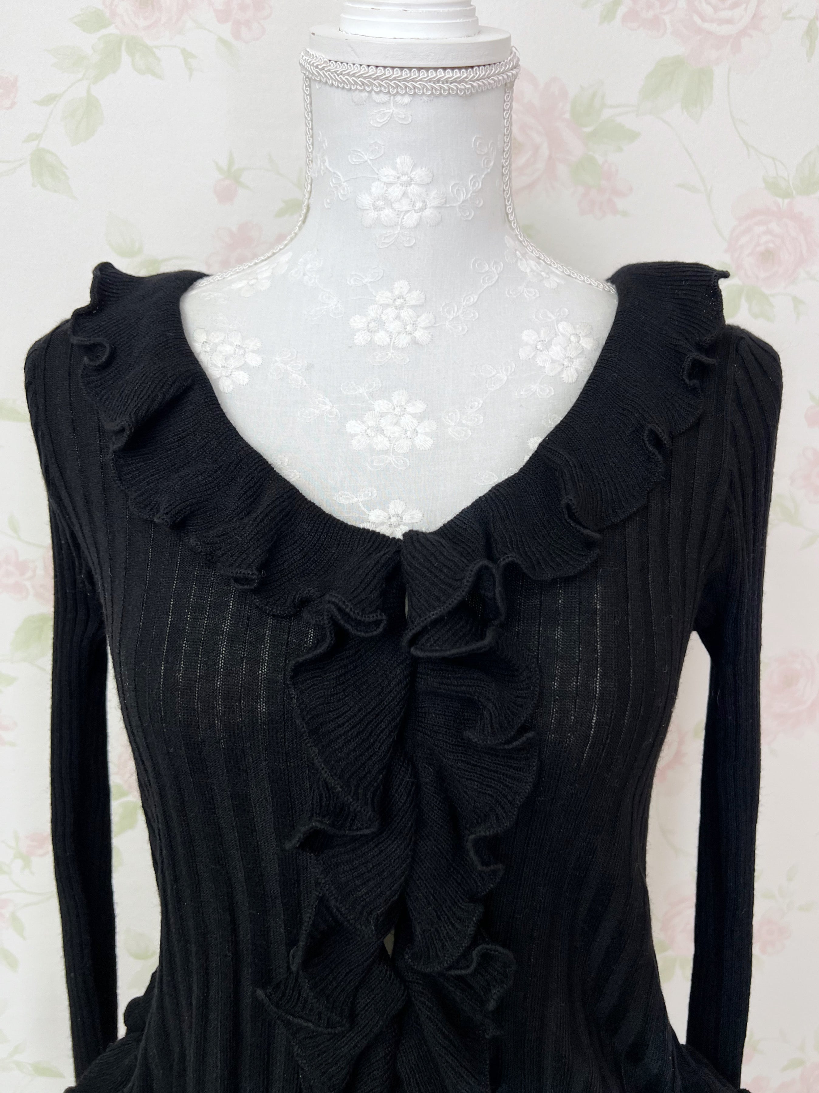 TITTY&CO. Ruffled Hem Whimsical Cardigan (Black)