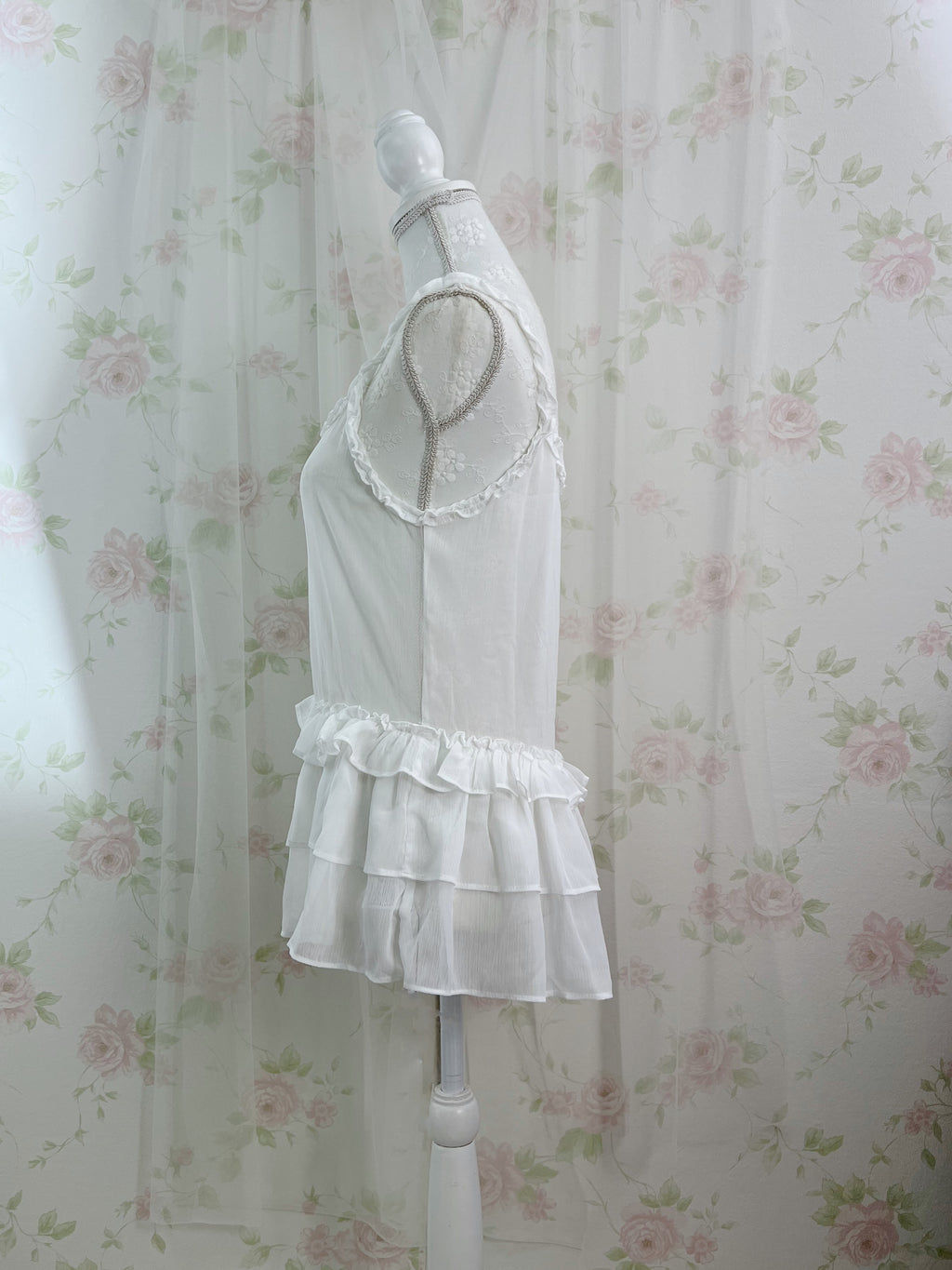 Chiffon Layered Hem Camisole (White)