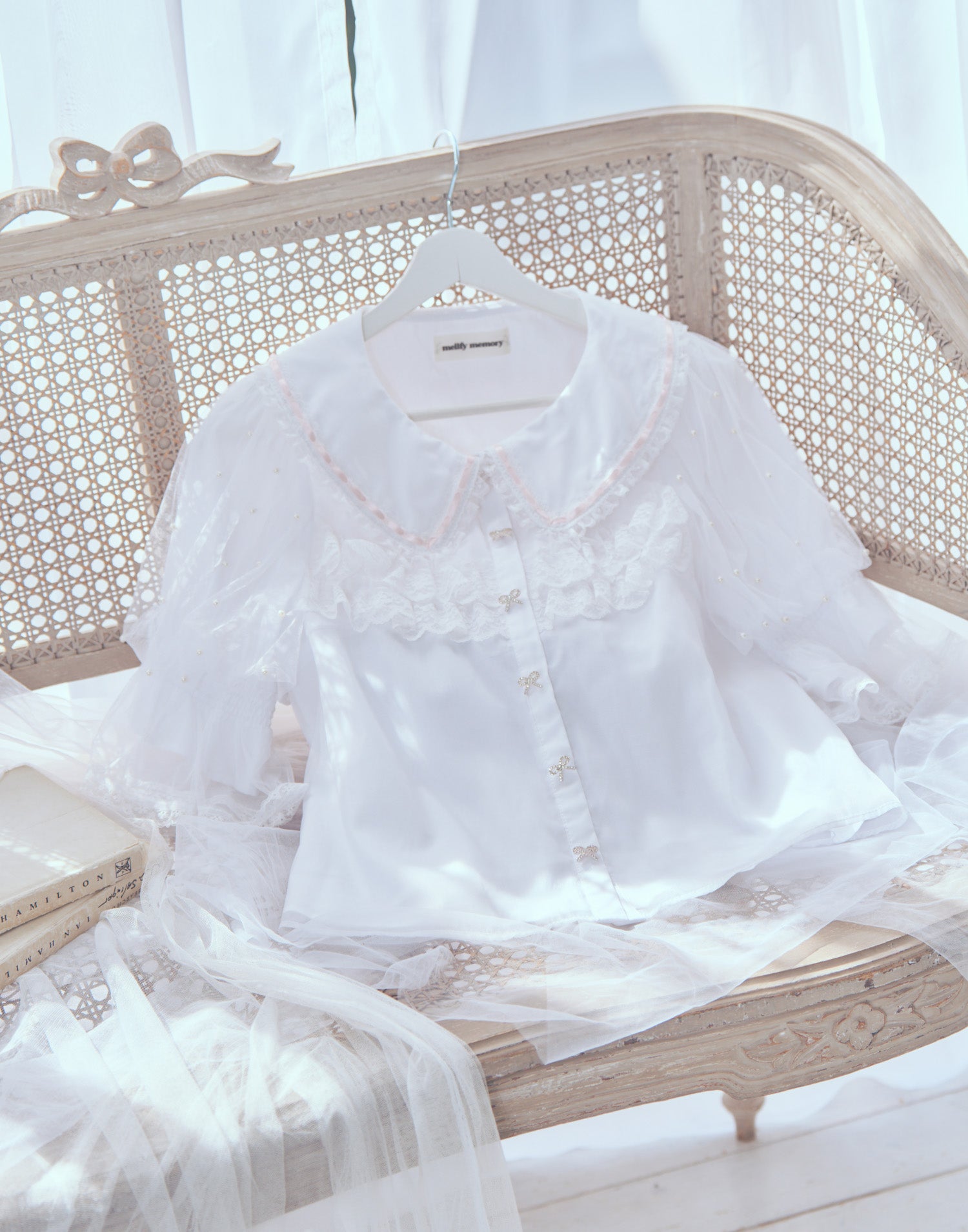 mellfy memory Sweet whipped ribbon blouse