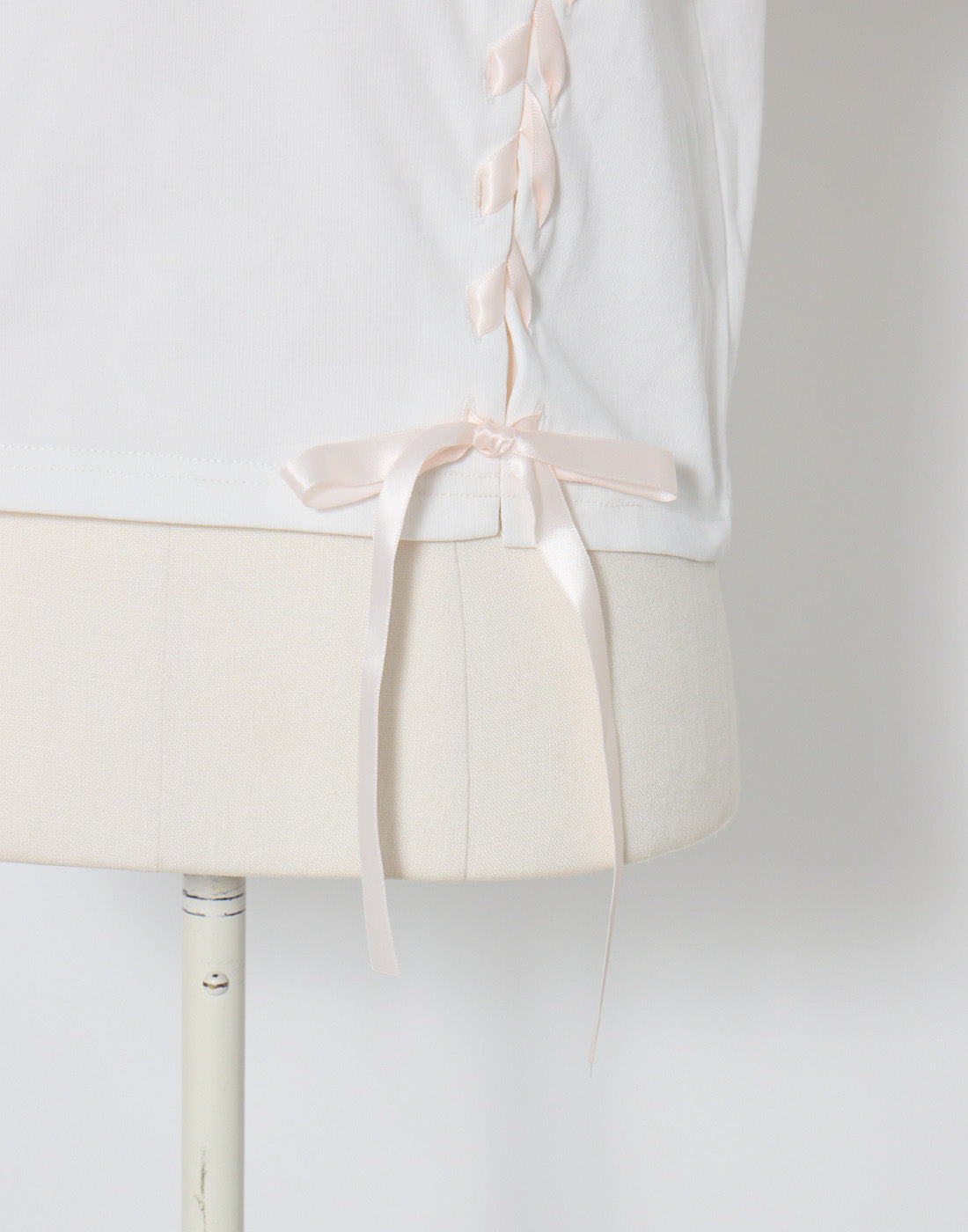 mellfy memory Twin lace-up ribbon puff T-shirt