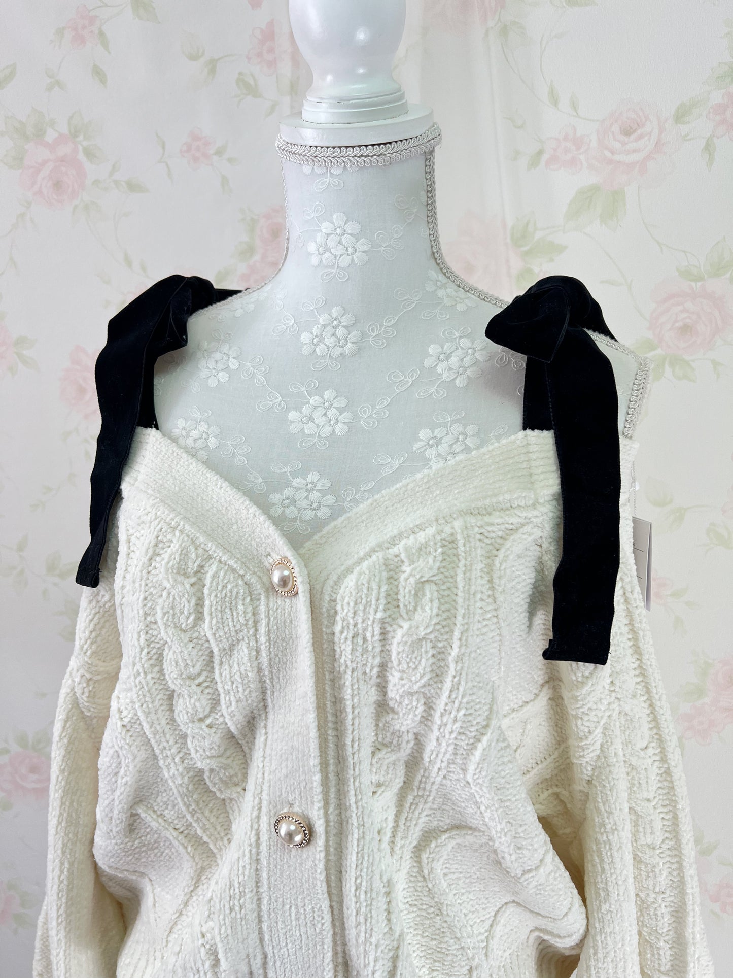 Velvet Shoulder Bow Sweater (Ivory)