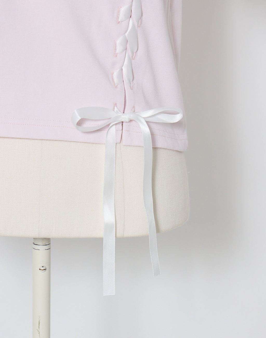 mellfy memory Twin lace-up ribbon puff T-shirt