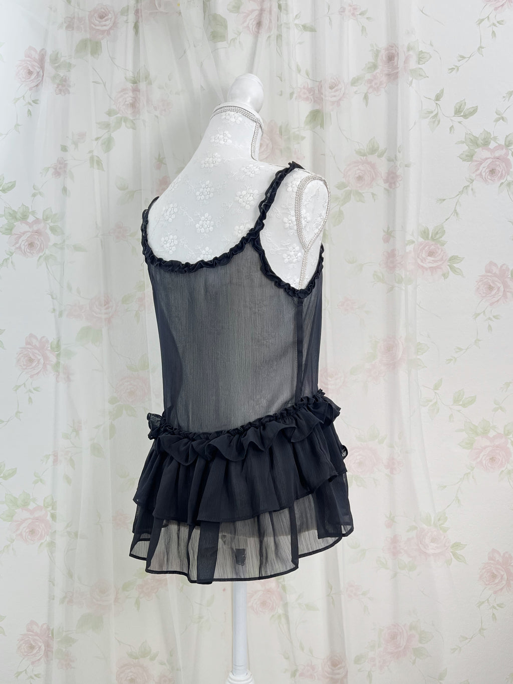 Chiffon Layered Hem Camisole (Black)