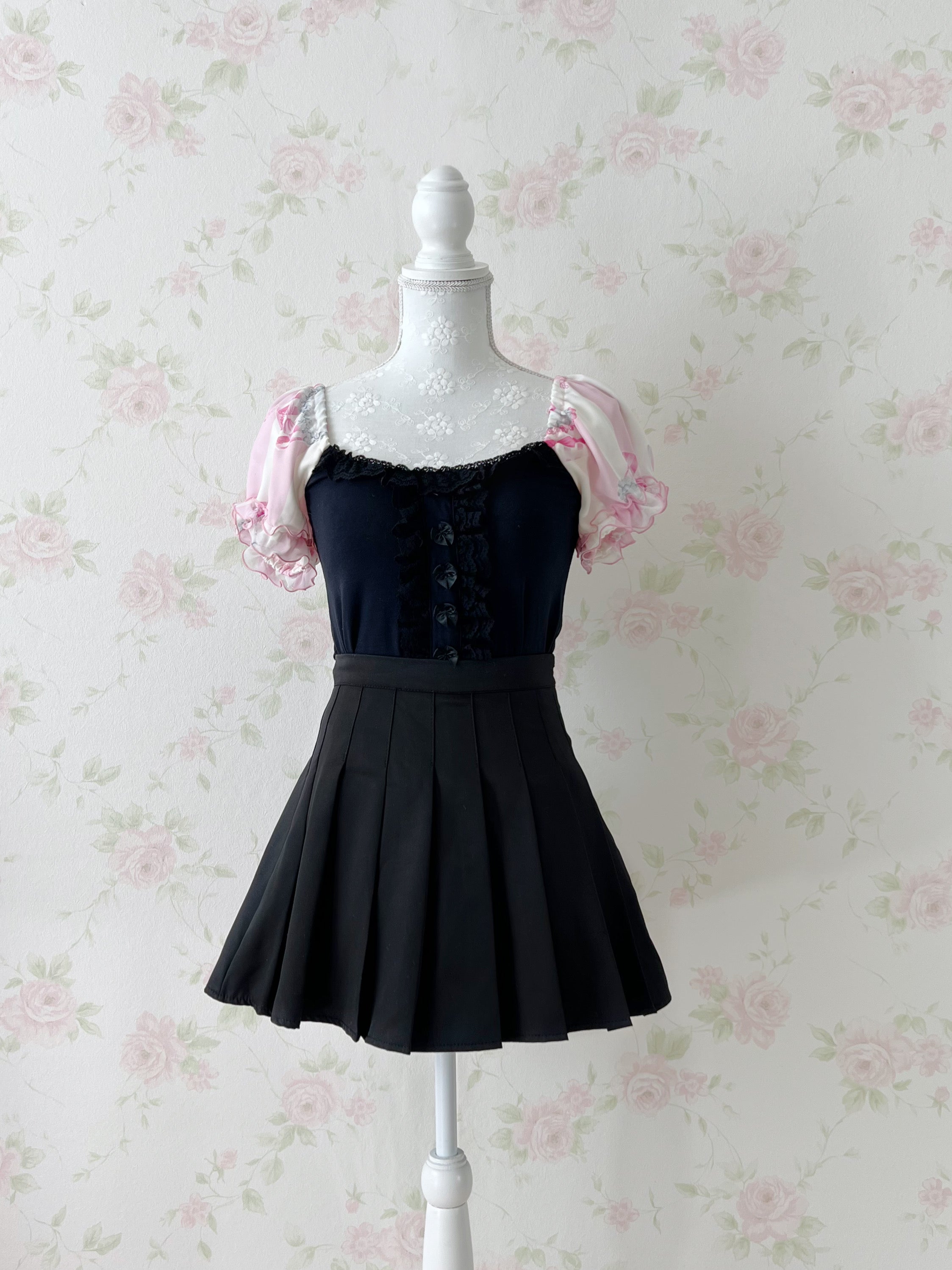 Newlyme Yumetenbo Pleated Skirt (Black)