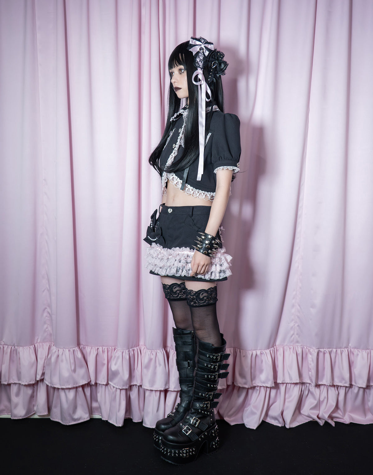 AVENCHUMU Lace frill bijou button denim jacket
