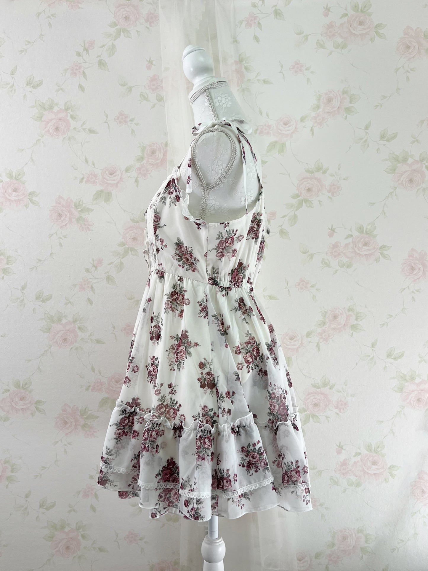 axes femme Floral Tunic Top (White)