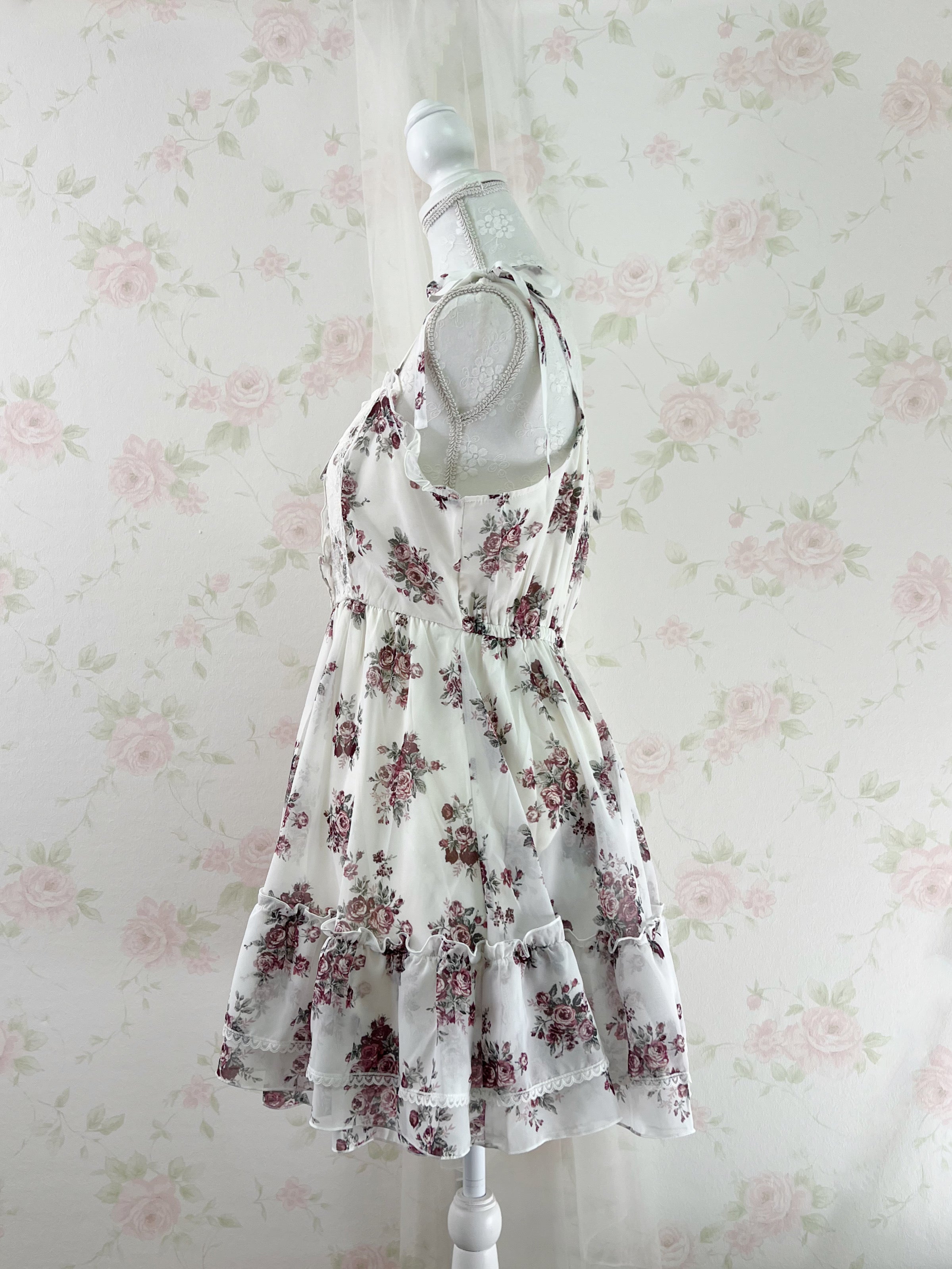 axes femme Floral Tunic Top (White)