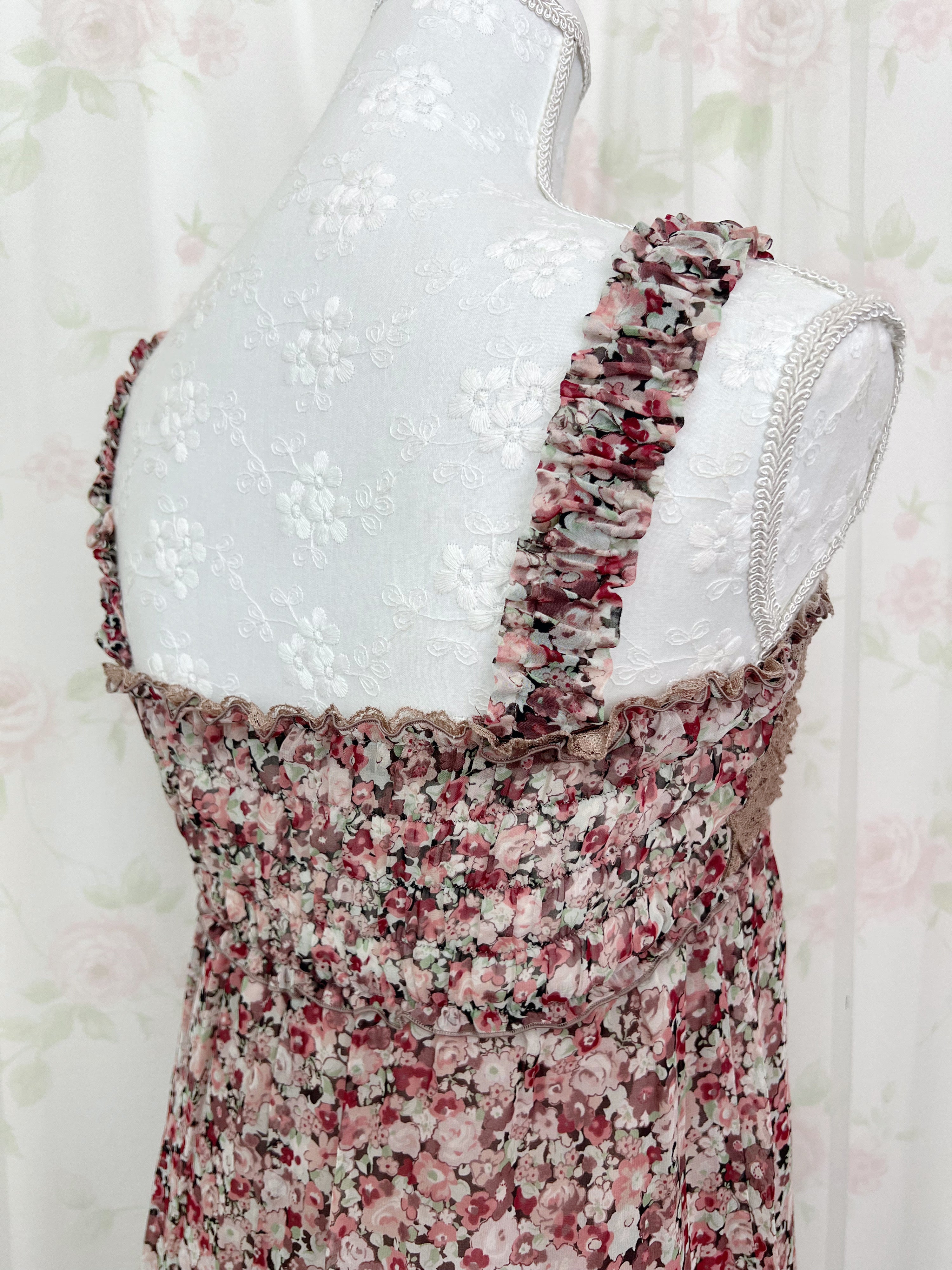 L'EST ROSE Floral Lace Front Shirring Strap Dress