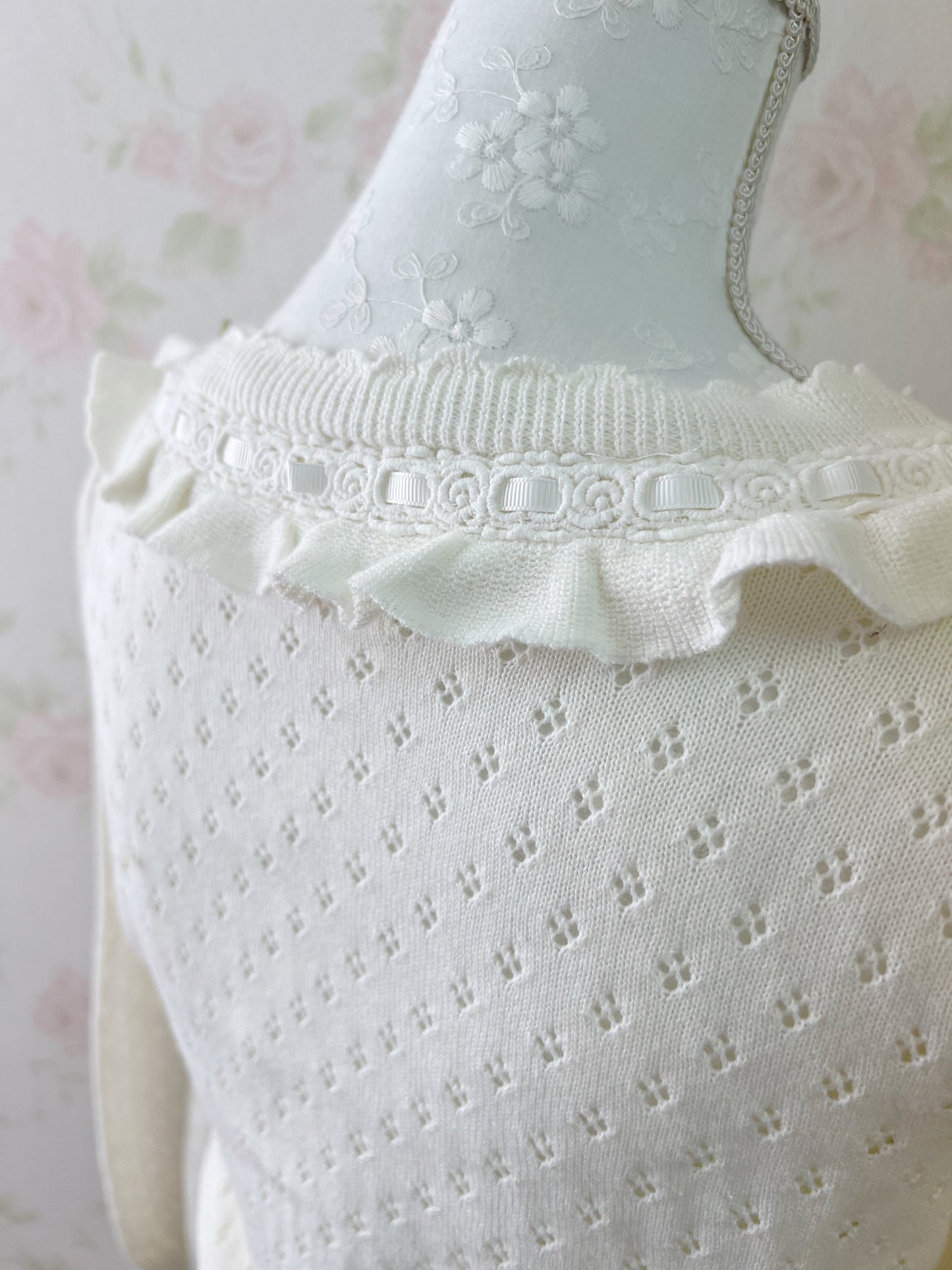 LIZ LISA White Rose V Cardigan (White)