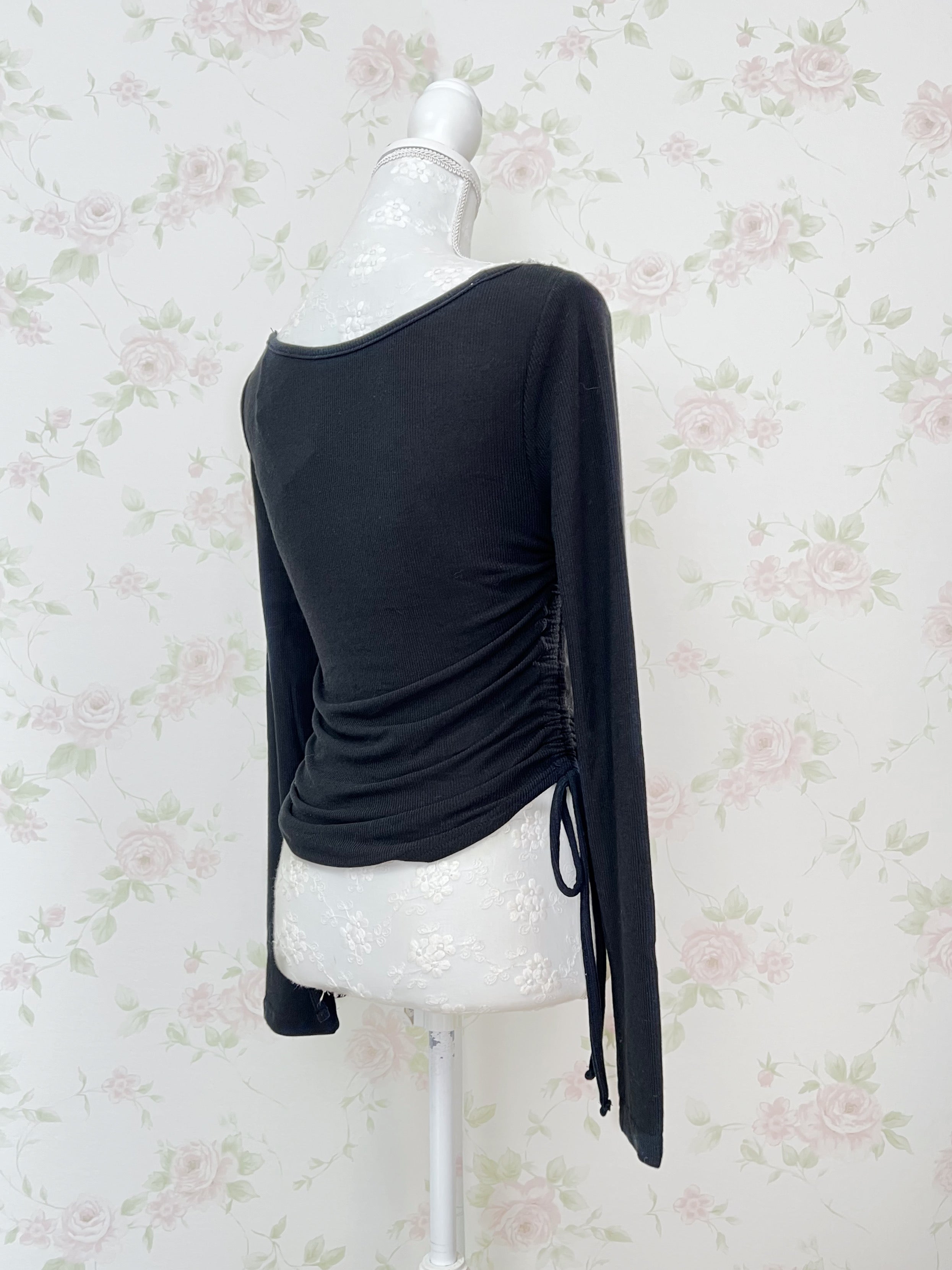 Lacy Layer Like Side String Top (Black)