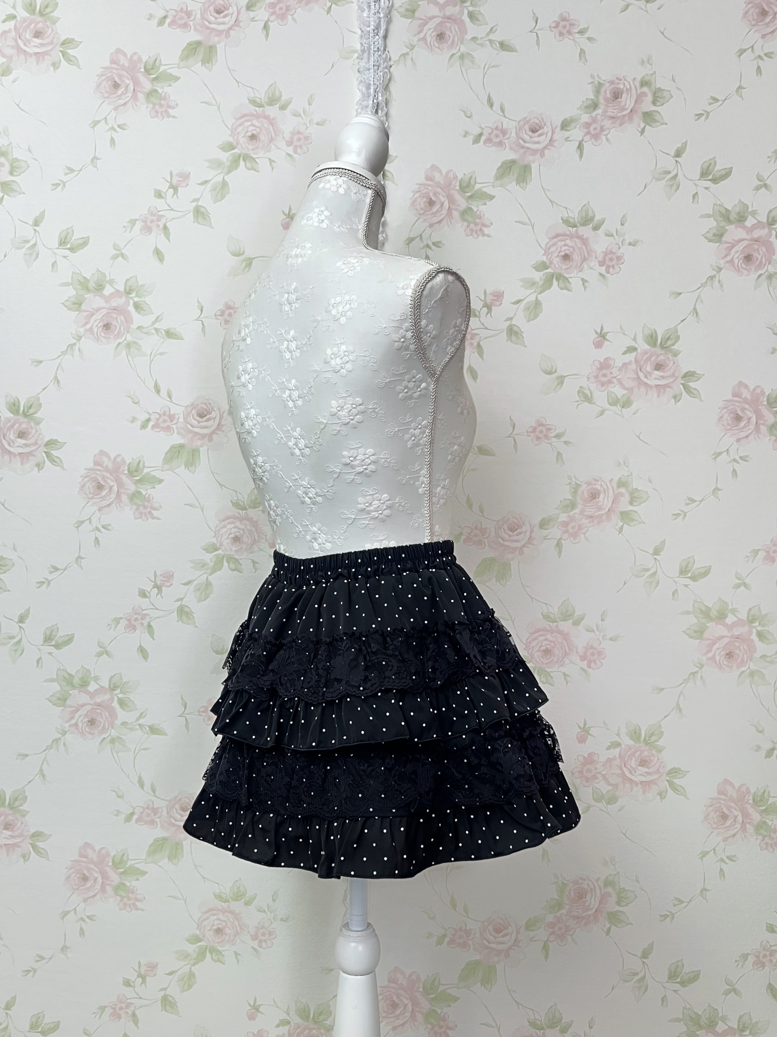 Tiered Lacy Polka Dot Skirt (White)