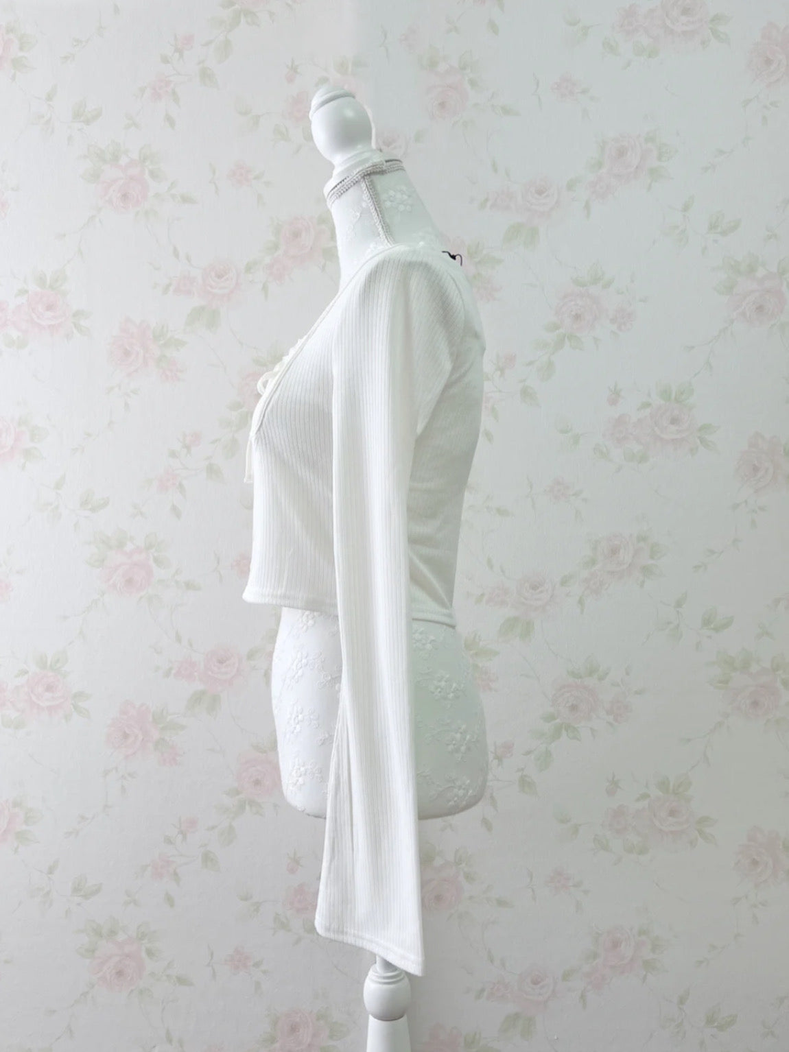 Lace York Shoujo Long Sleeved Top (Ivory)