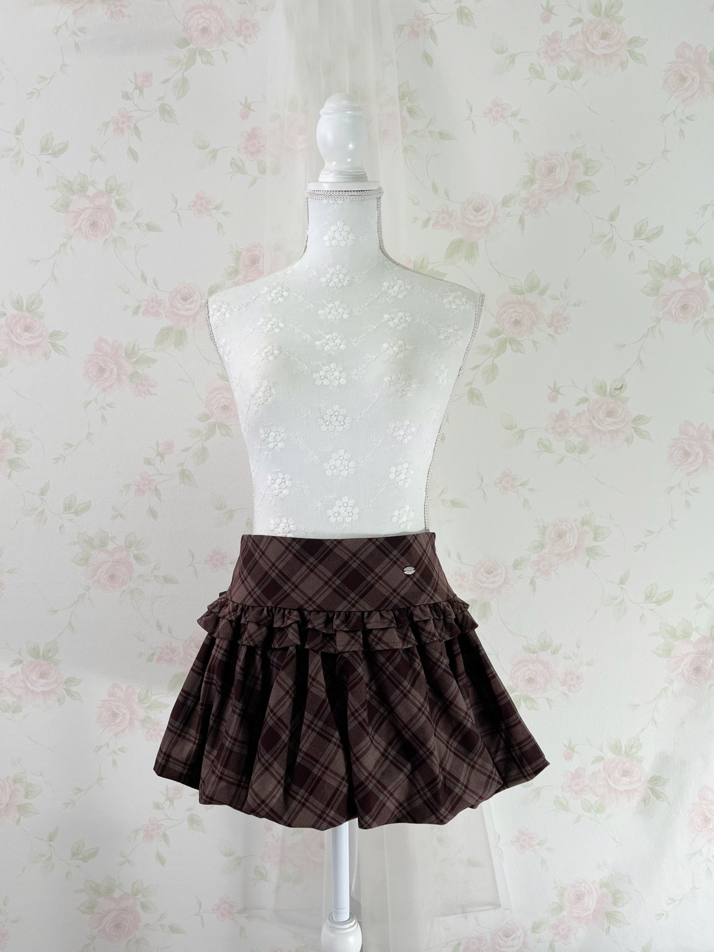 GRL Balloon Gathered Checked Skirt (Brown)