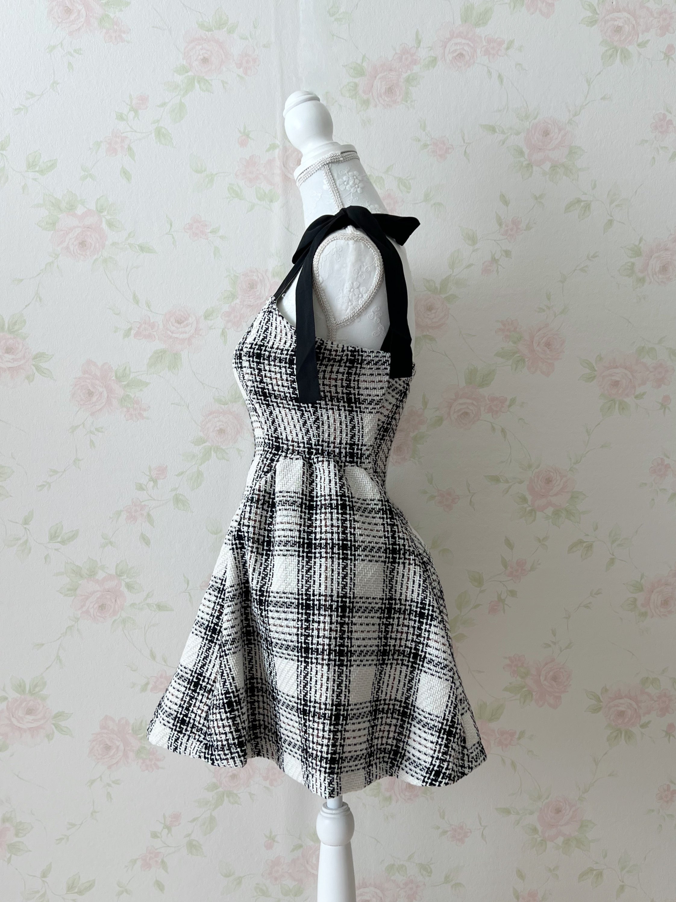 Shoulder Bow Checked A-Line Dress (White)