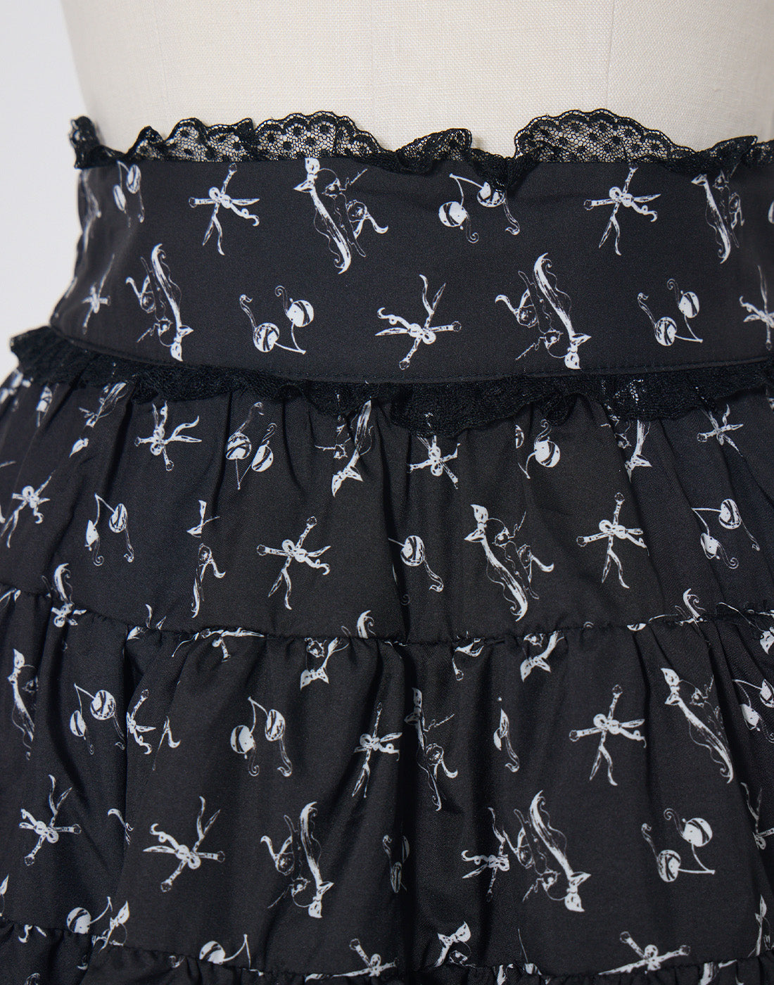 AVENCHUMU ERICO collaboration illustrated tutu skirt