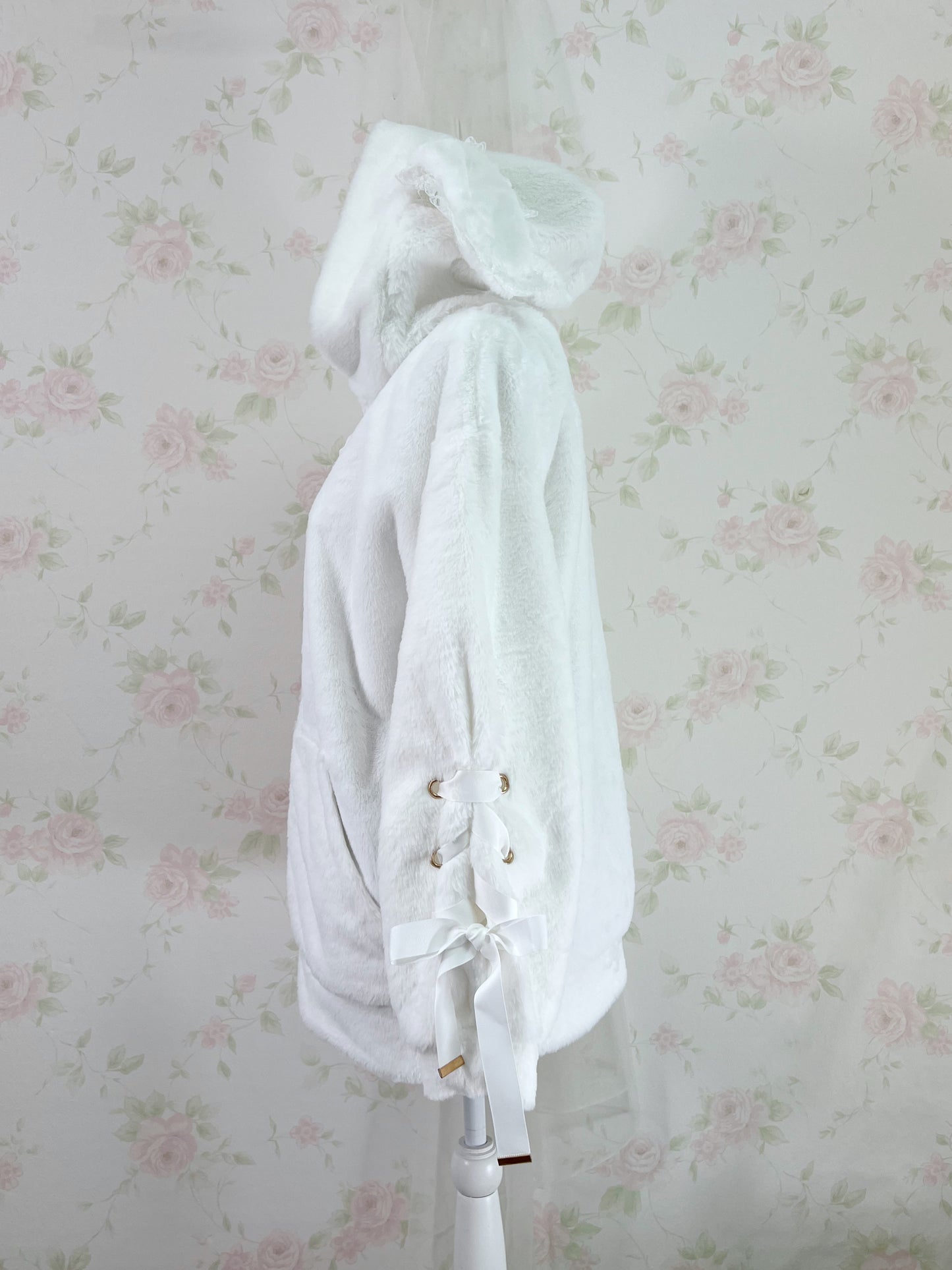 Bunny Ear Laced Up Sleeve Hoodie（White)