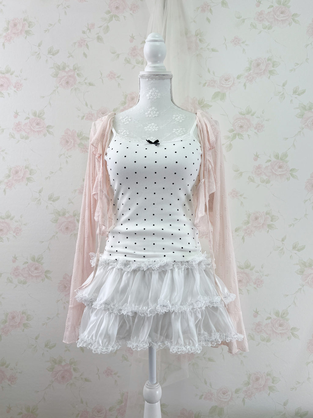 Lace Bow Polka Dot Camisole With Cups (White)