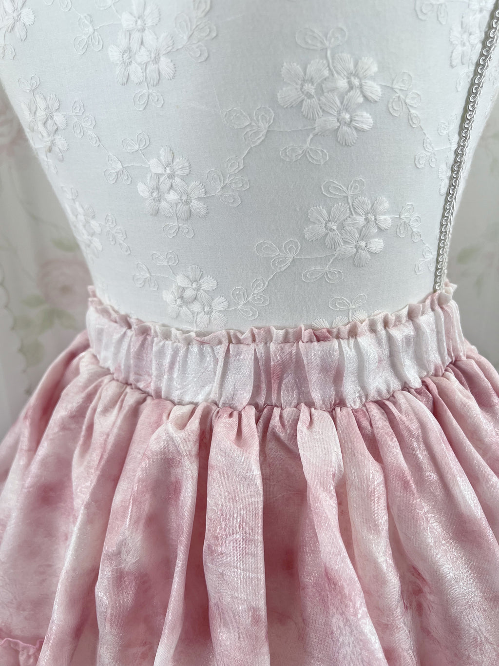 (Pre-order) Evori Glow Cotton Candy Skirt
