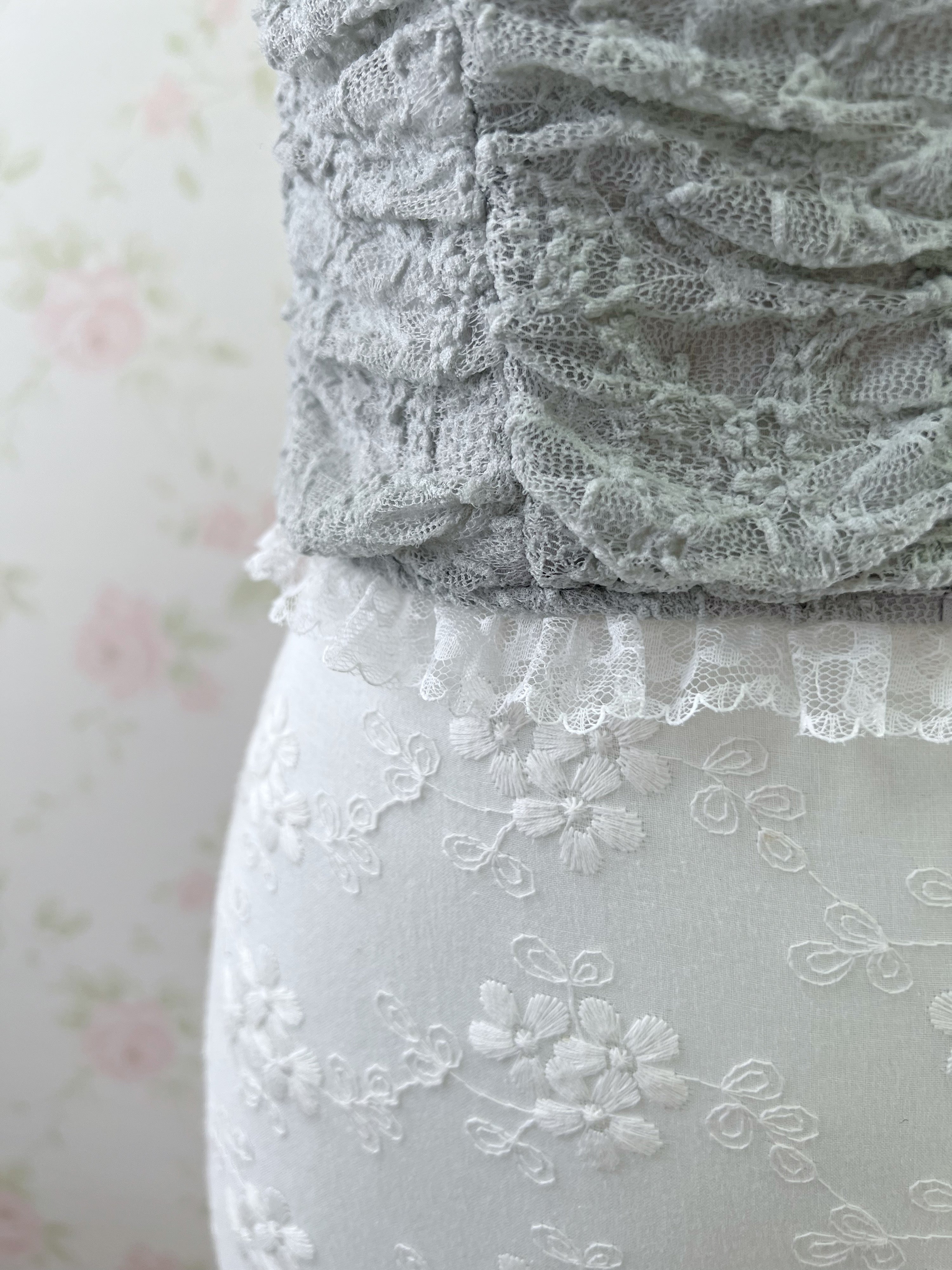 Lacy Halter Neck Camisole (Gray)