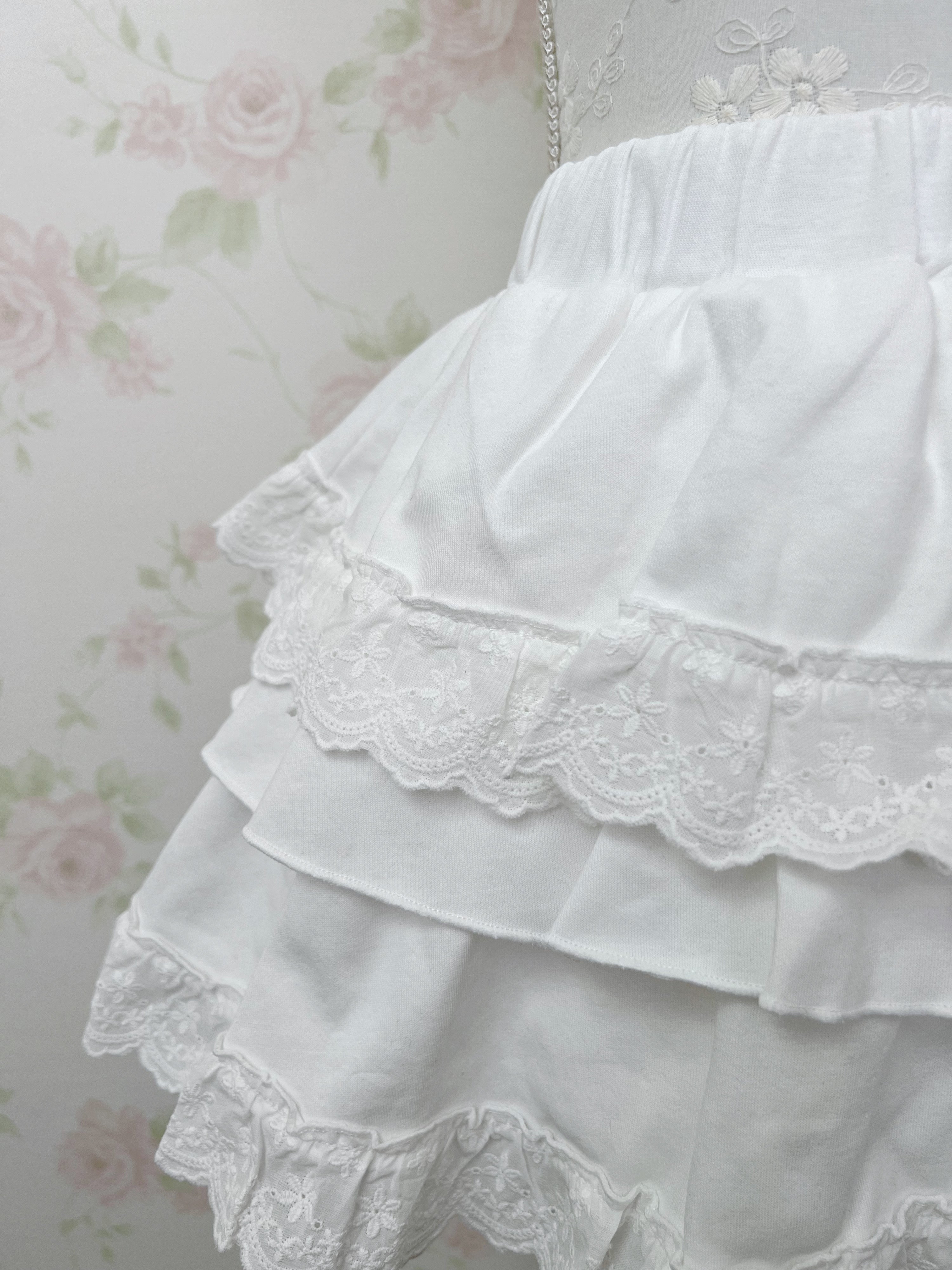 Cotton Lace Ruffled Tiered Skirt (White)