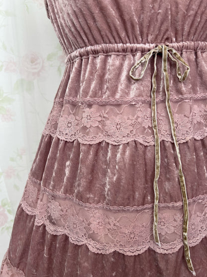 L'EST ROSE Velvet Lace Dress (Antique Pink)