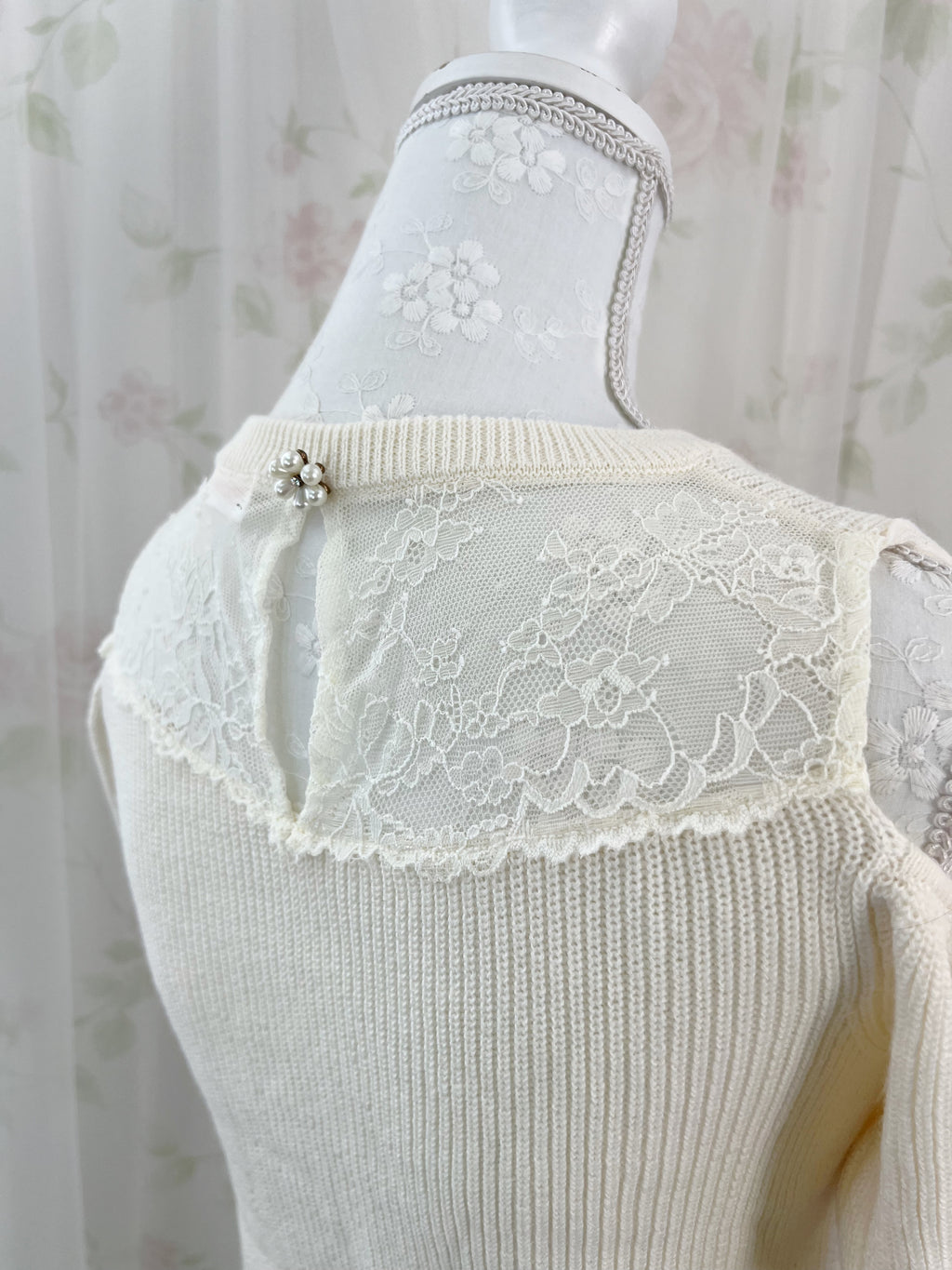 LIZ LISA SIde Laced Up Sleeve Knit Top(Ivory)