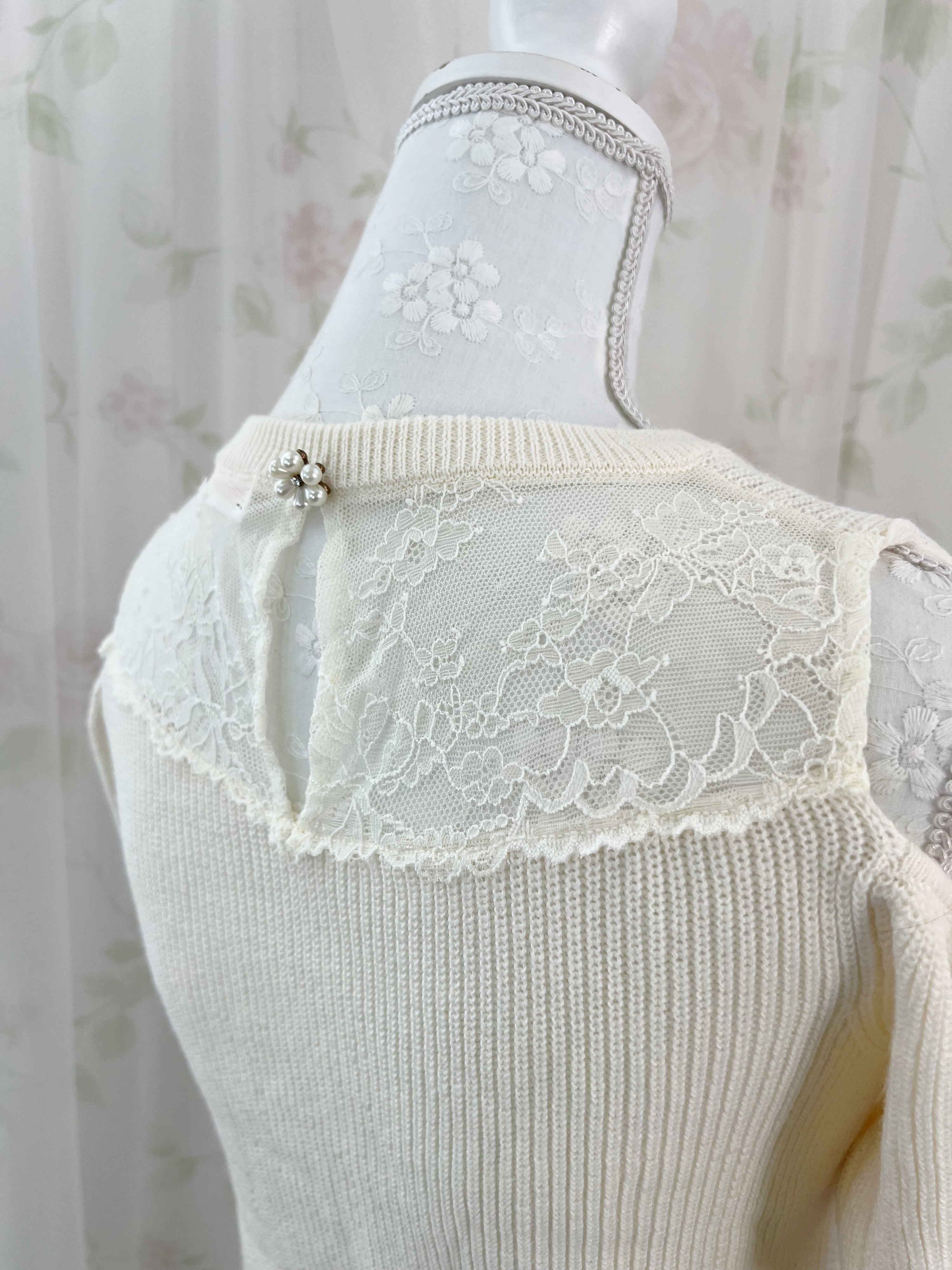 LIZ LISA SIde Laced Up Sleeve Knit Top(Ivory)