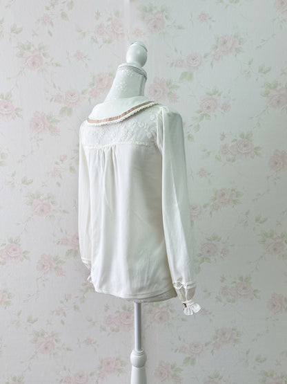 LIZ LISA Side Bow Long Sleeved Blouse