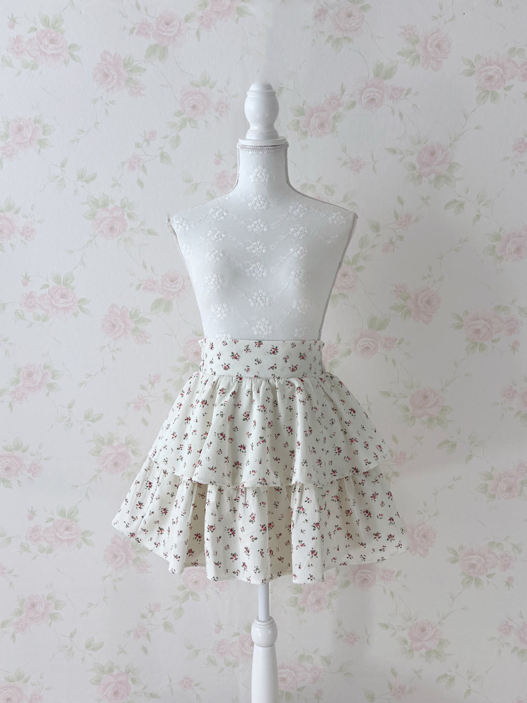 Petite Floral Layered Skirt (white)