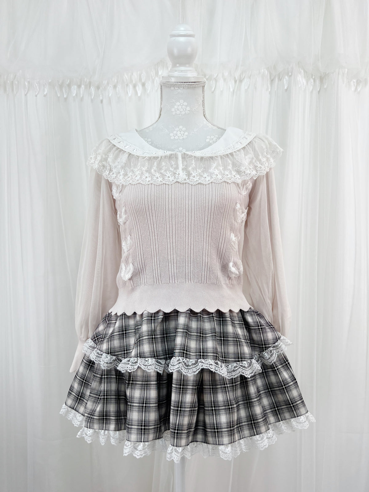 mille fille closet Lacy Collar Knit Top (Powder Pink)