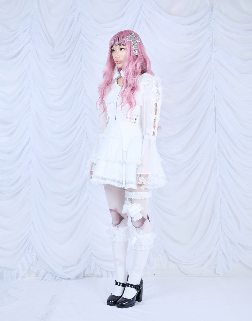 AVENCHUMU Flared sleeve ribbon and frill zip tops
