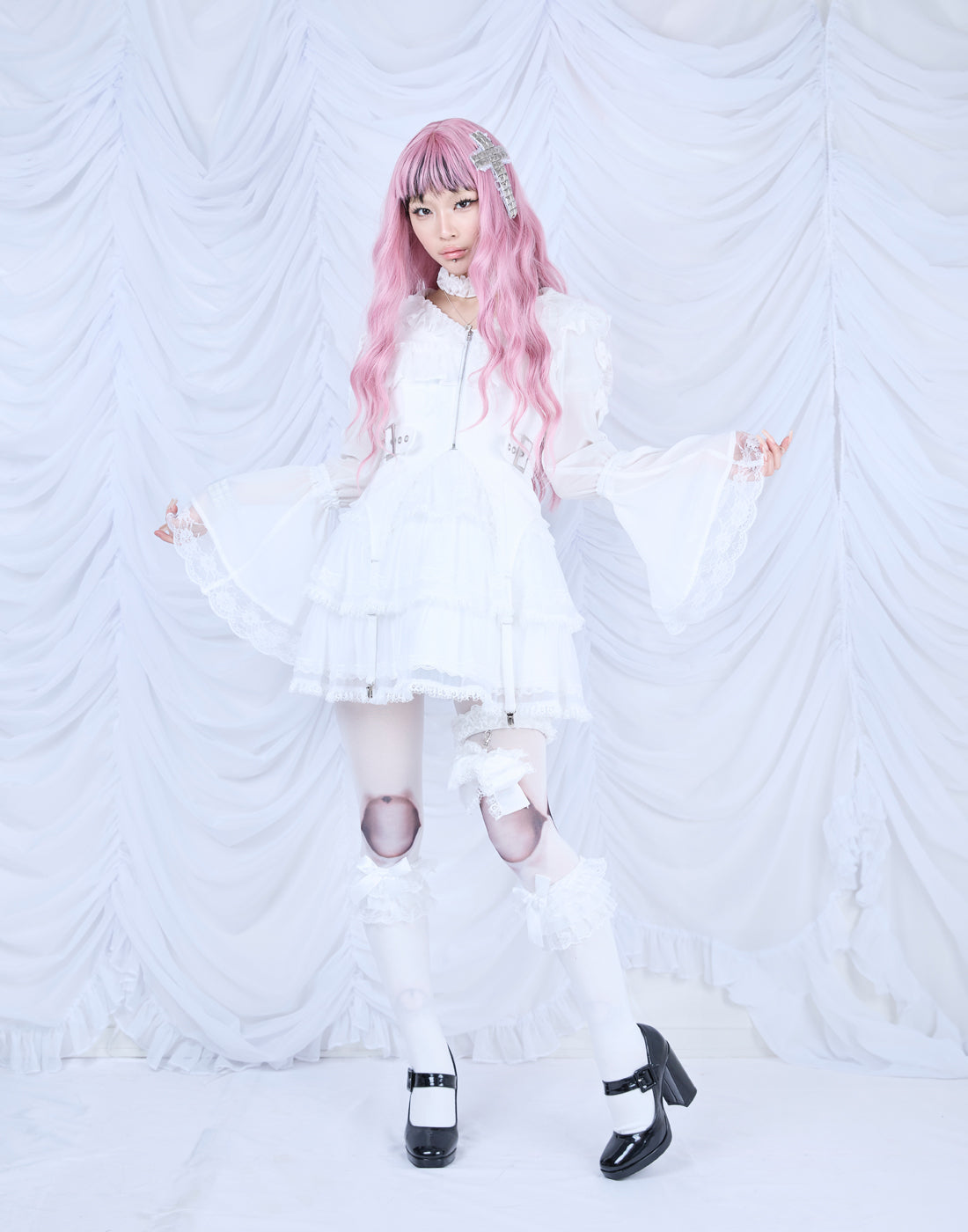 AVENCHUMU Flared sleeve ribbon and frill zip tops