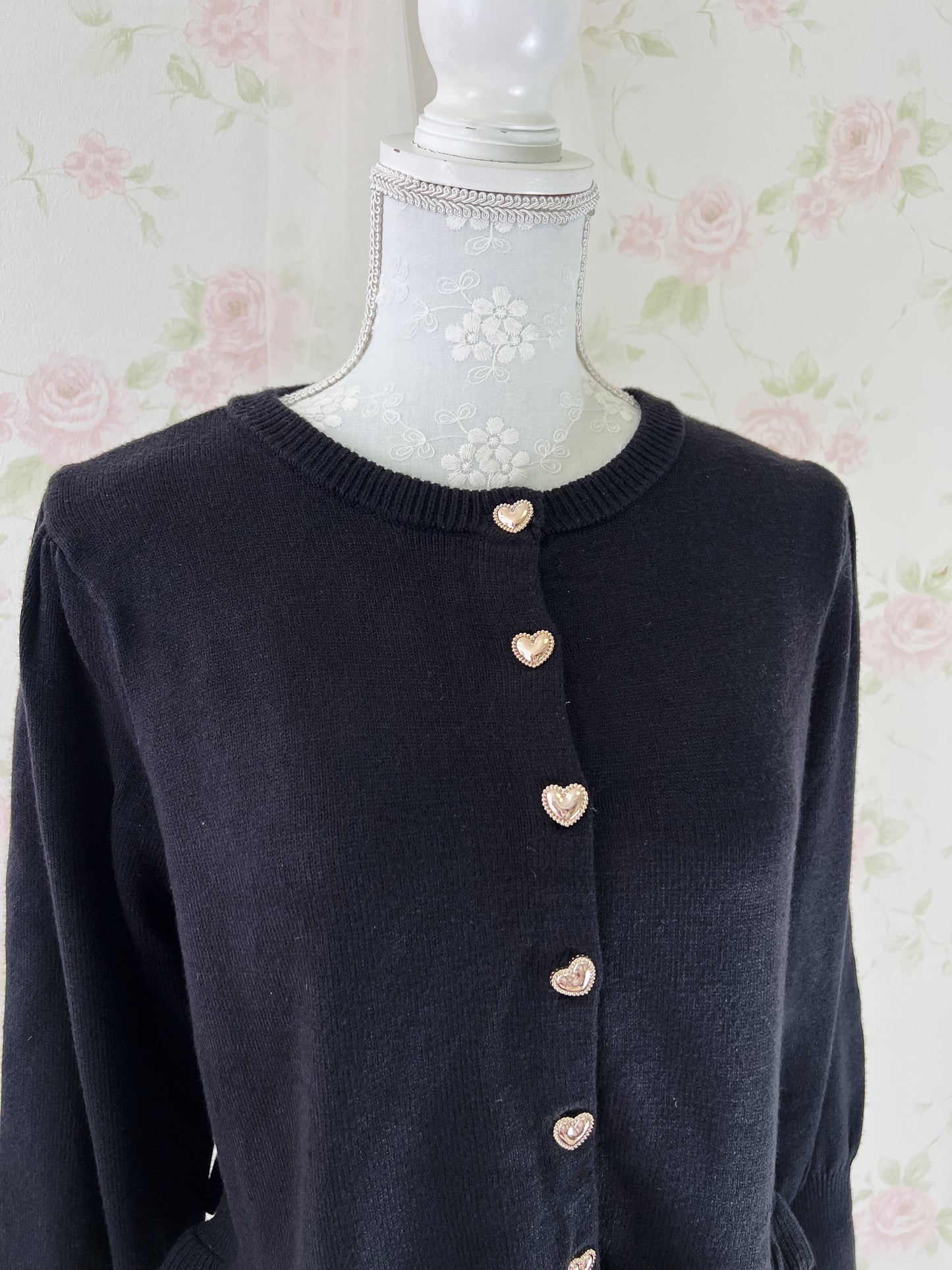 Gold Heart Button Cotton Lace Sleeve Cardigan (Black)