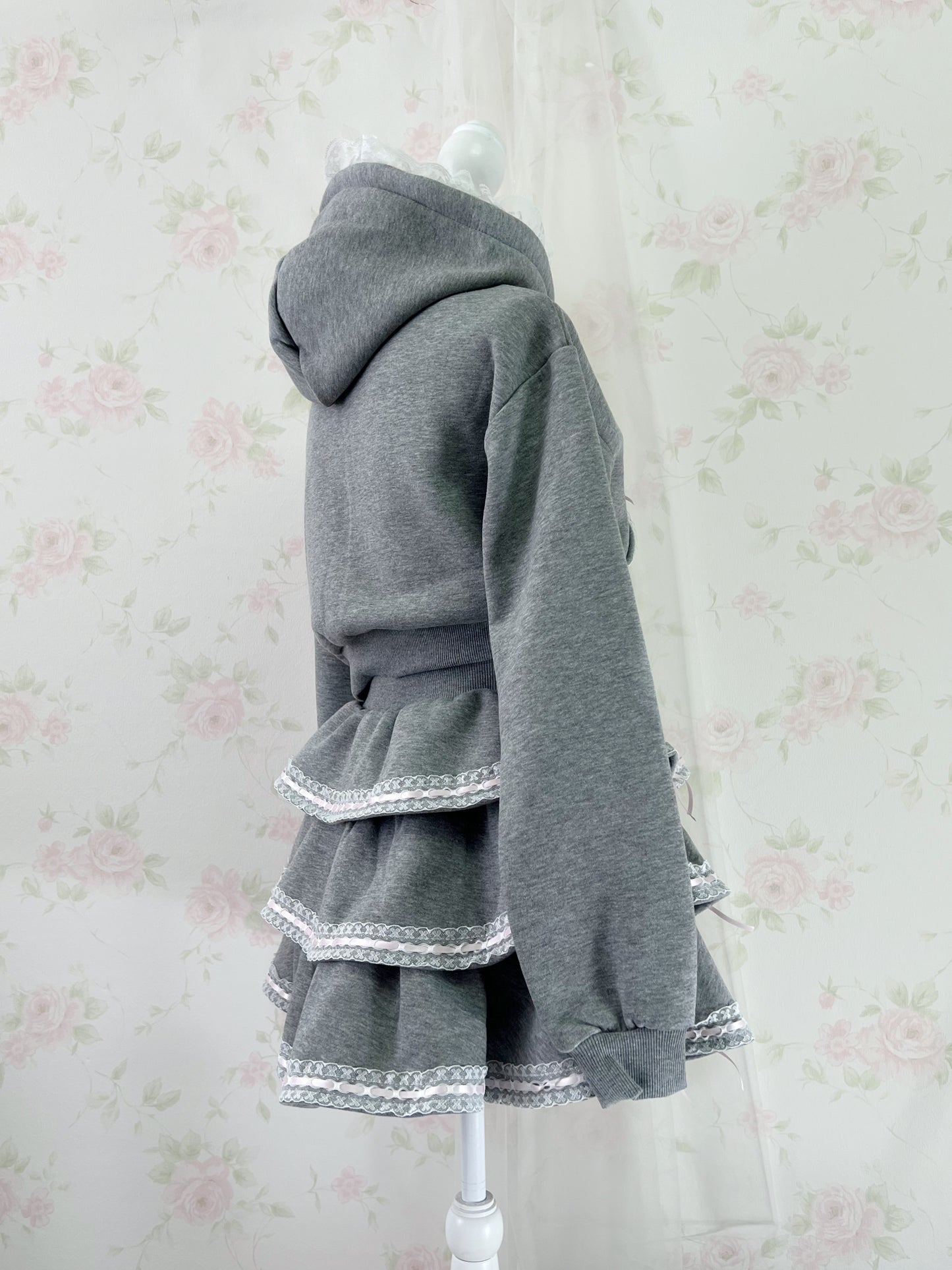 Lacy Ribbon Hoodie Skirt Set Up (Gray)