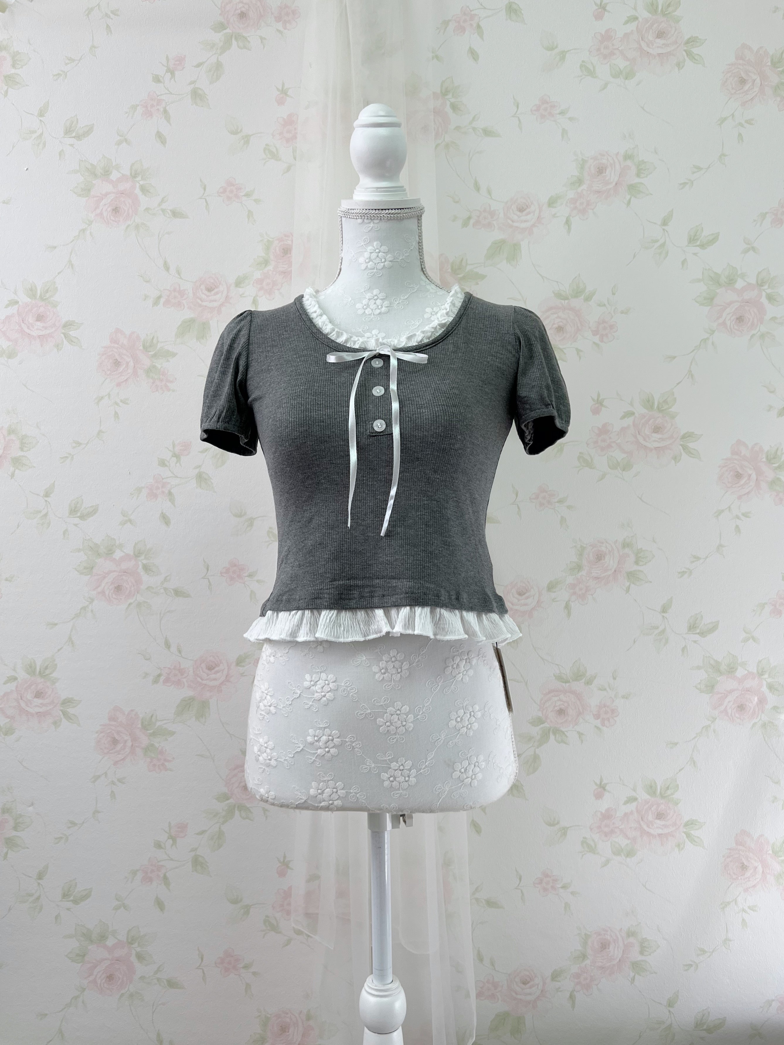 Ruffled Lined Shoujo Top (Gray)