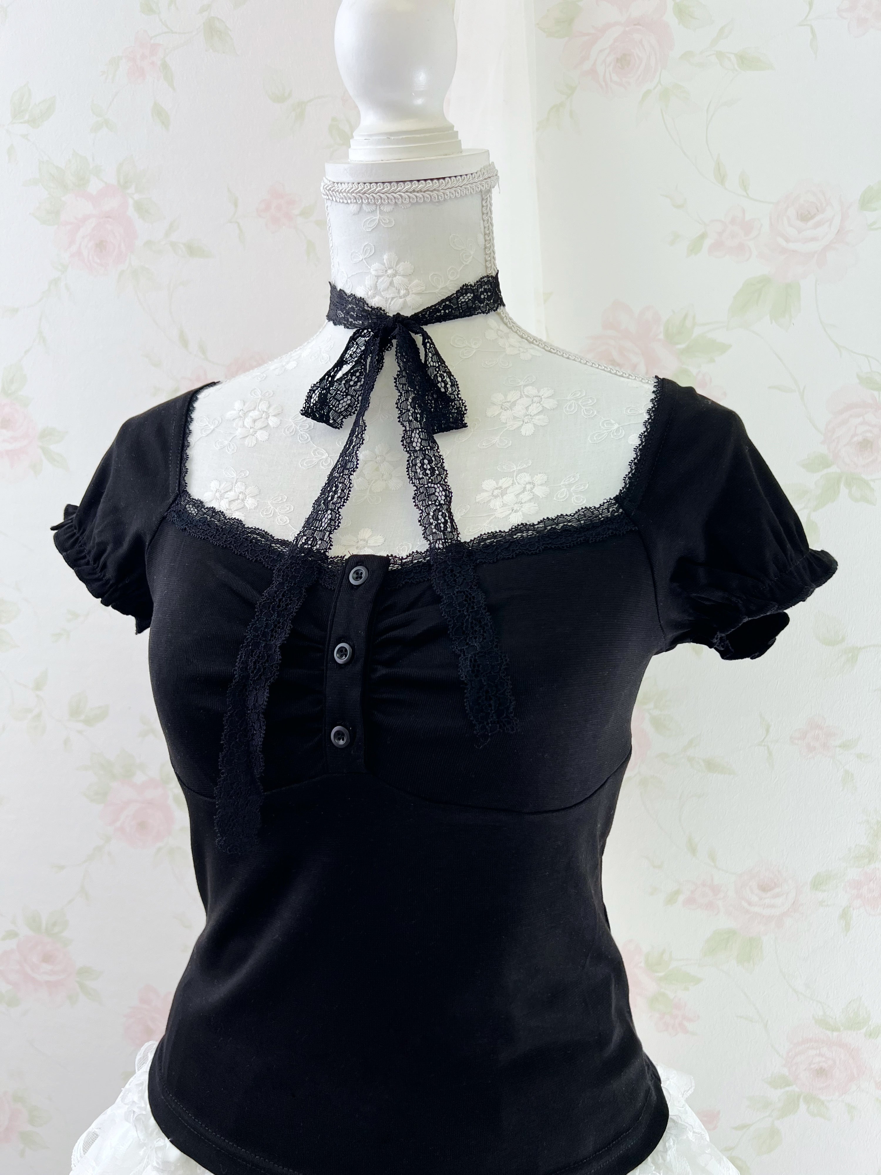 Lacy Choker Shoujo Top (Black)