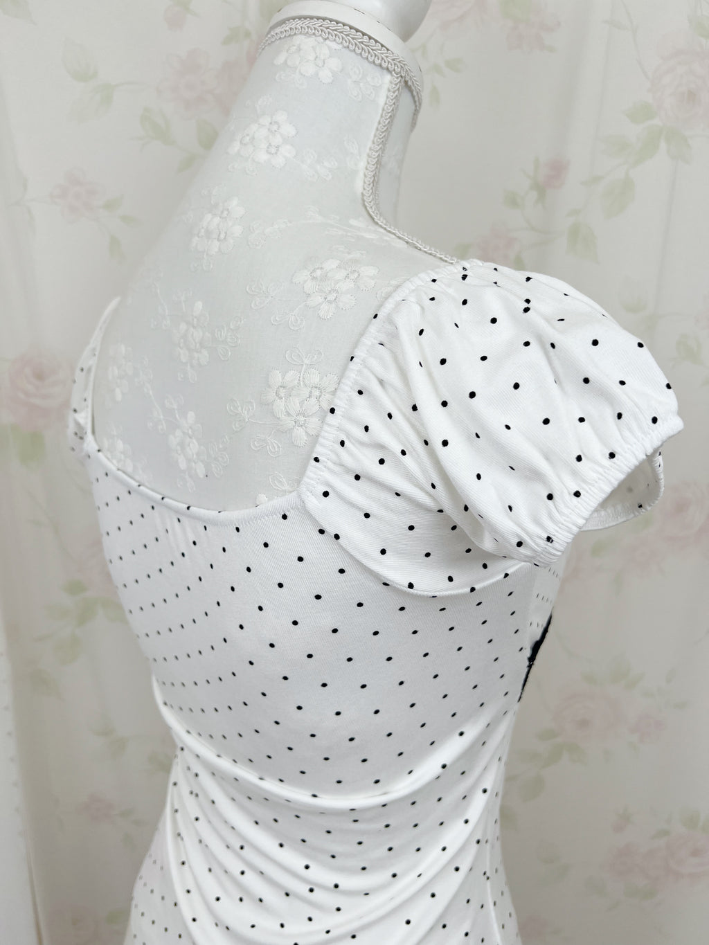 Polka dot Shoujo Gather Front T-shirt (White)