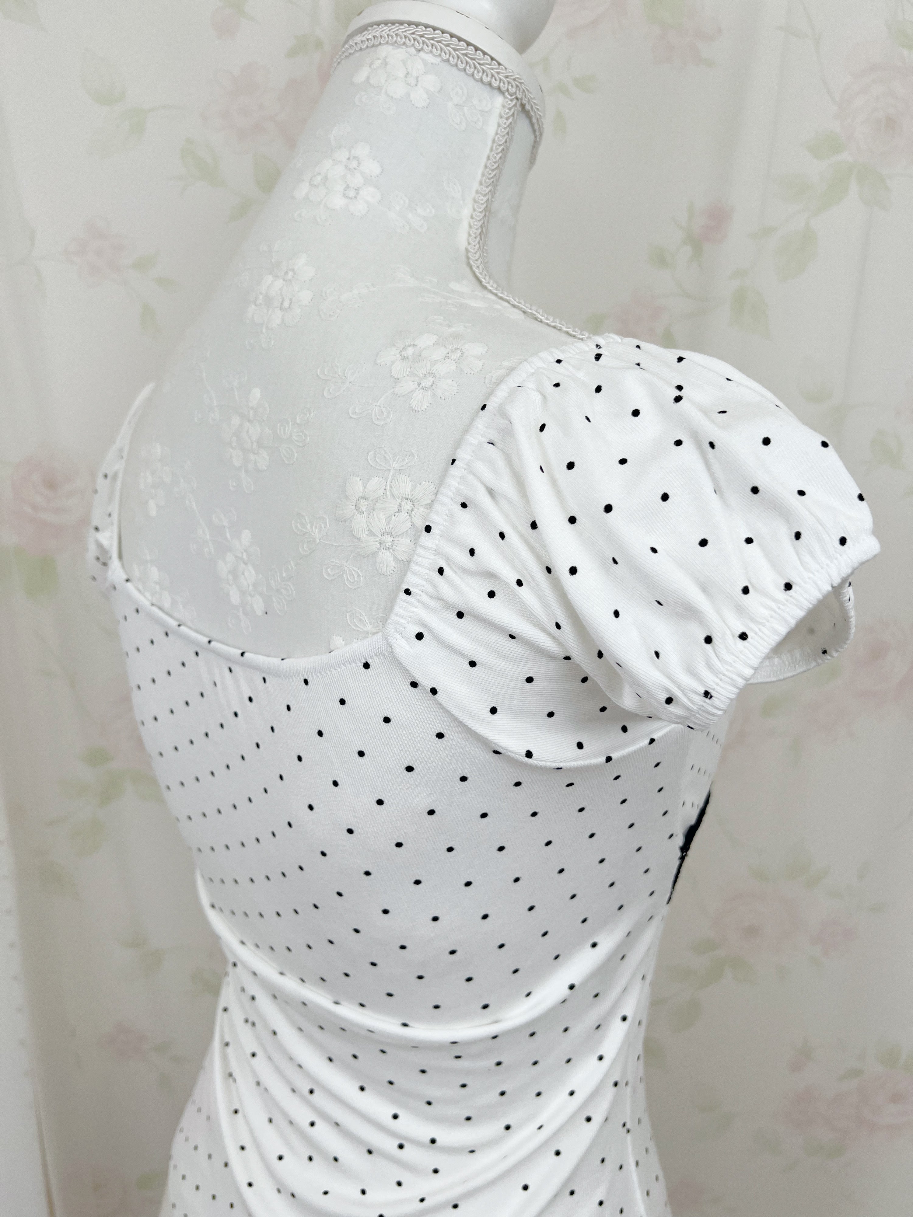 Polka dot Shoujo Gather Front T-shirt (White)