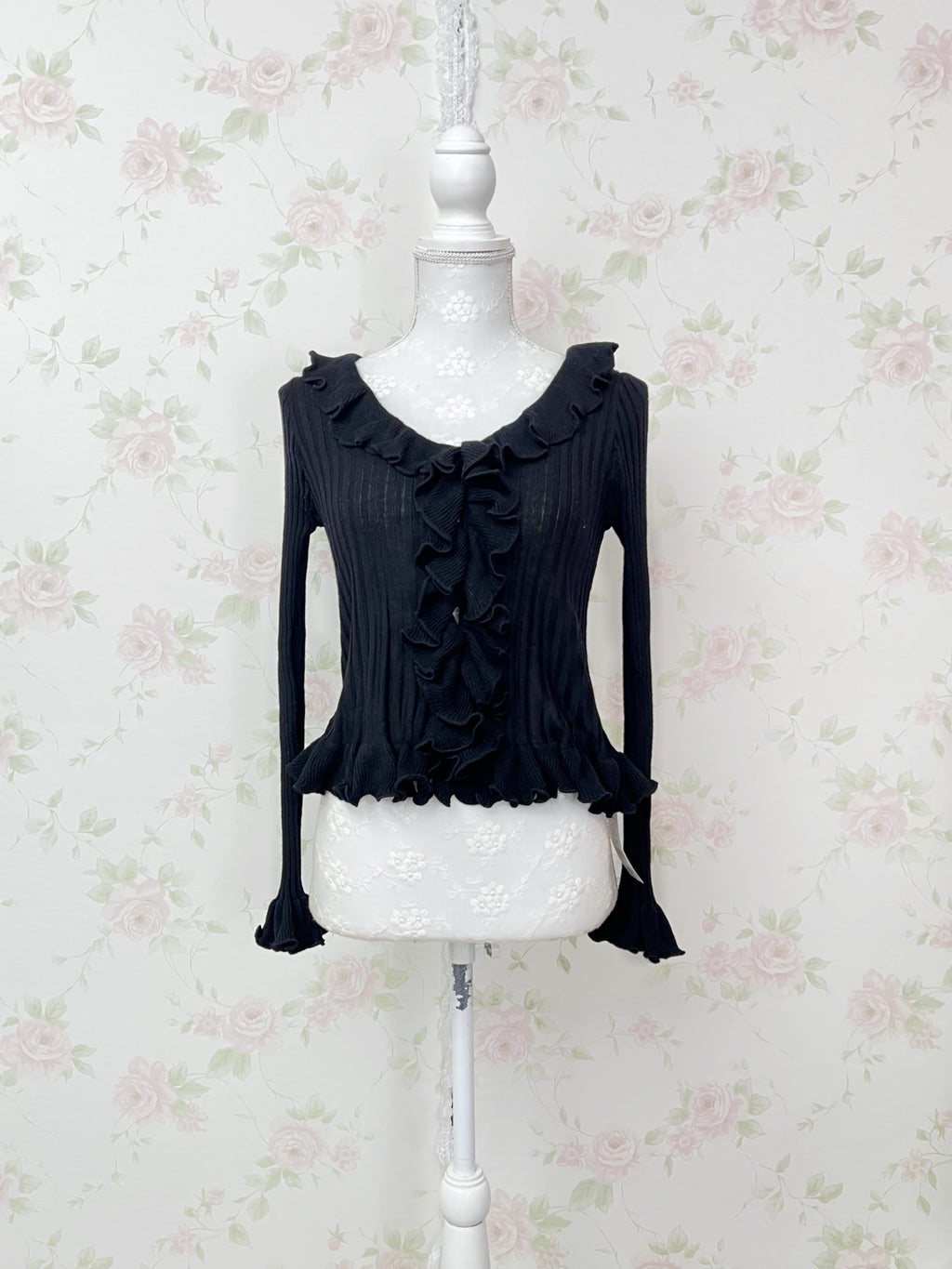 TITTY&CO. Ruffled Hem Whimsical Cardigan (Black)