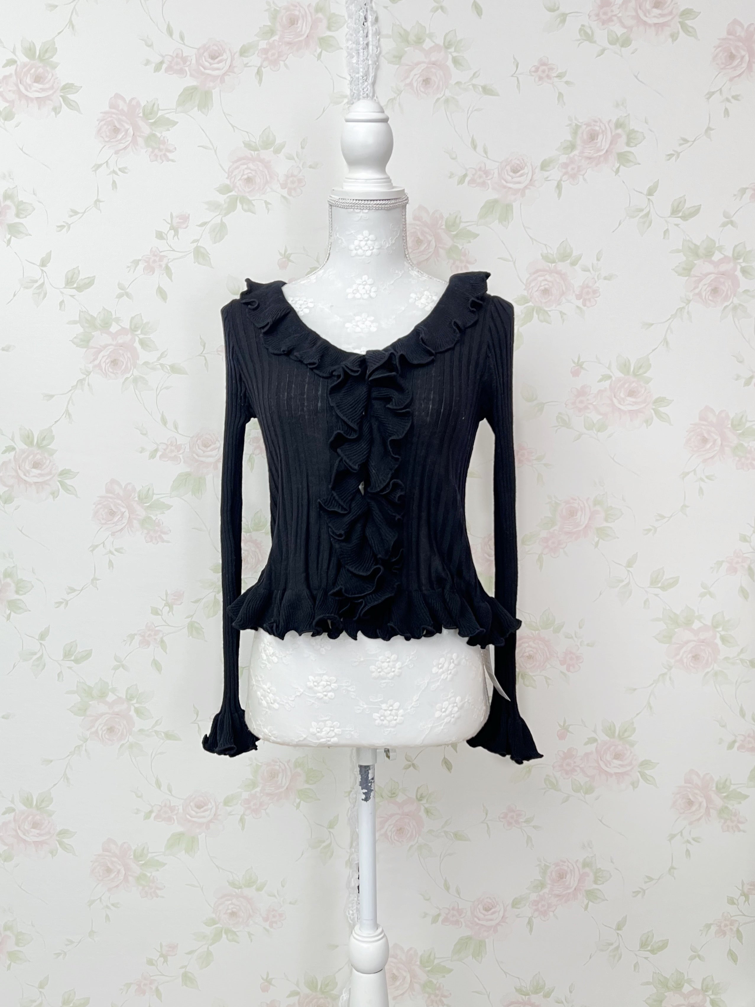 TITTY&CO. Ruffled Hem Whimsical Cardigan (Black)