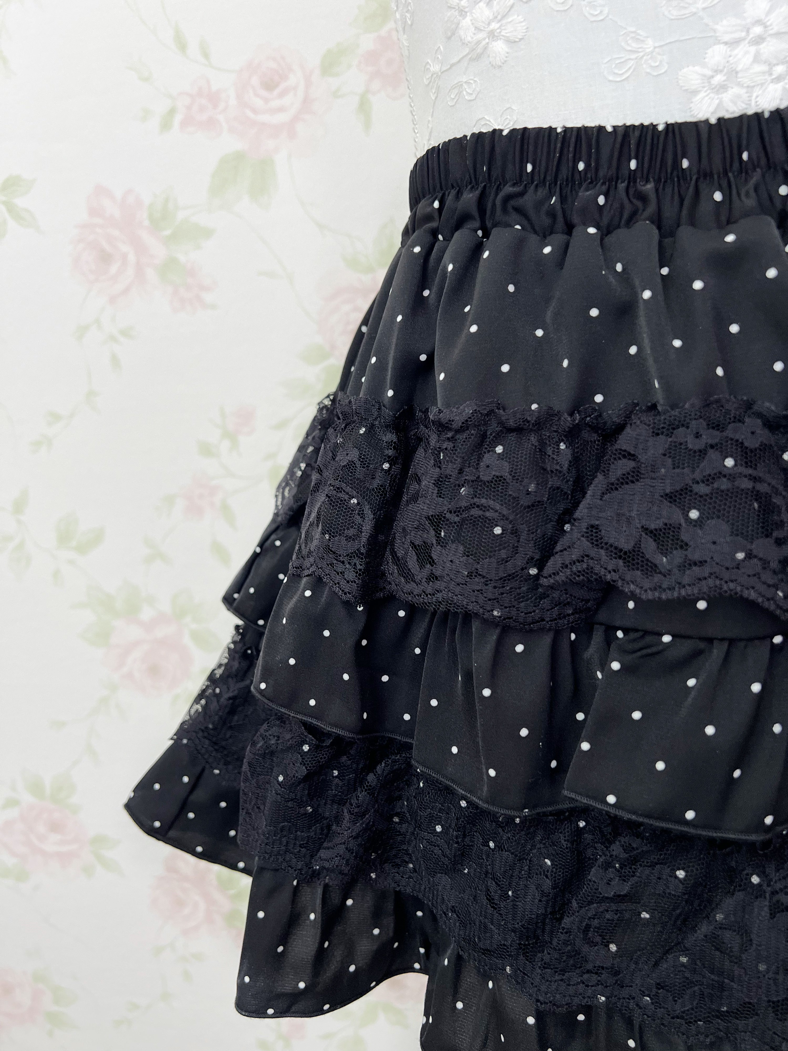 Tiered Lacy Polka Dot Skirt (White)