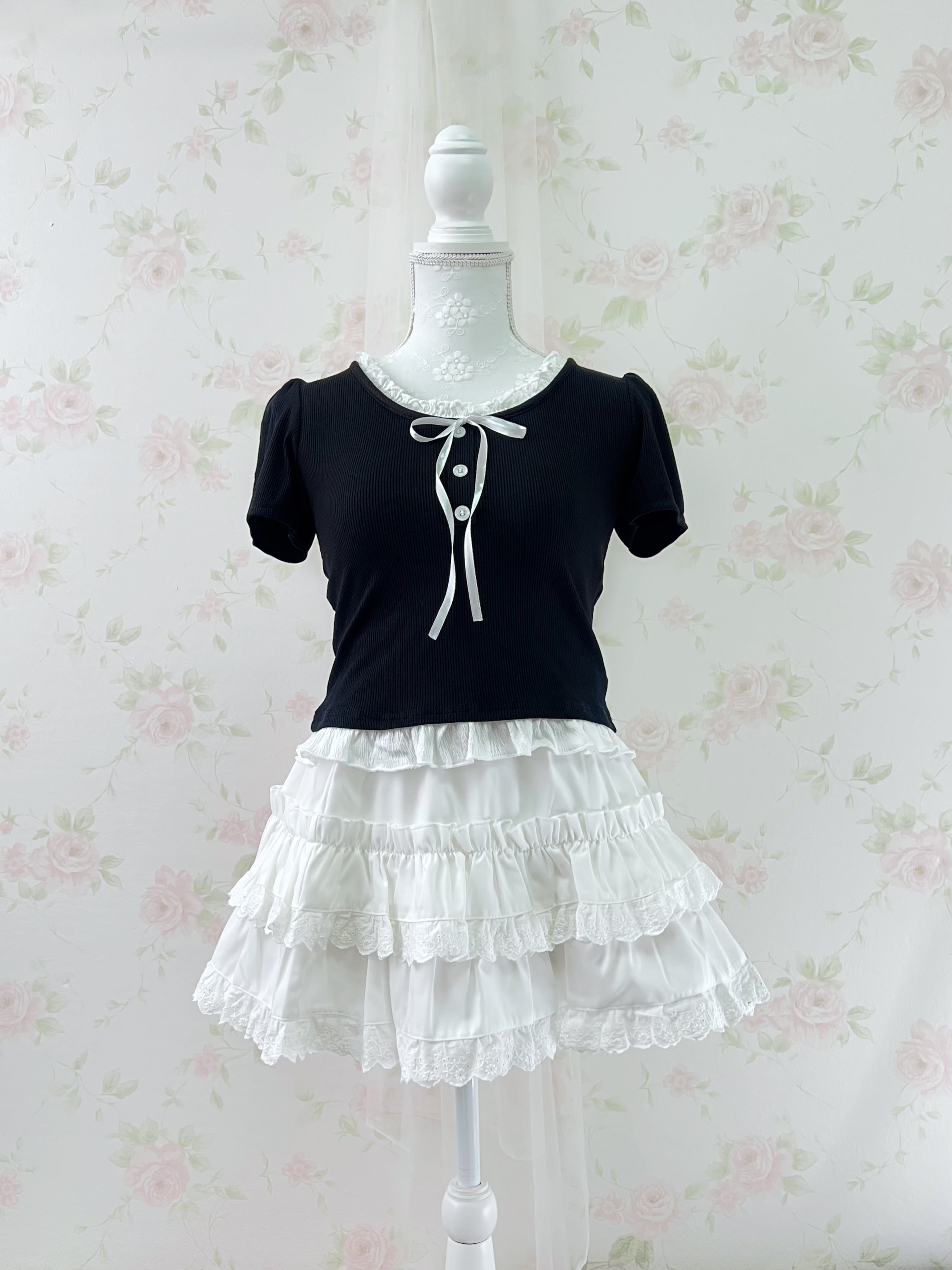 Ruffled Lined Shoujo Top (Black)