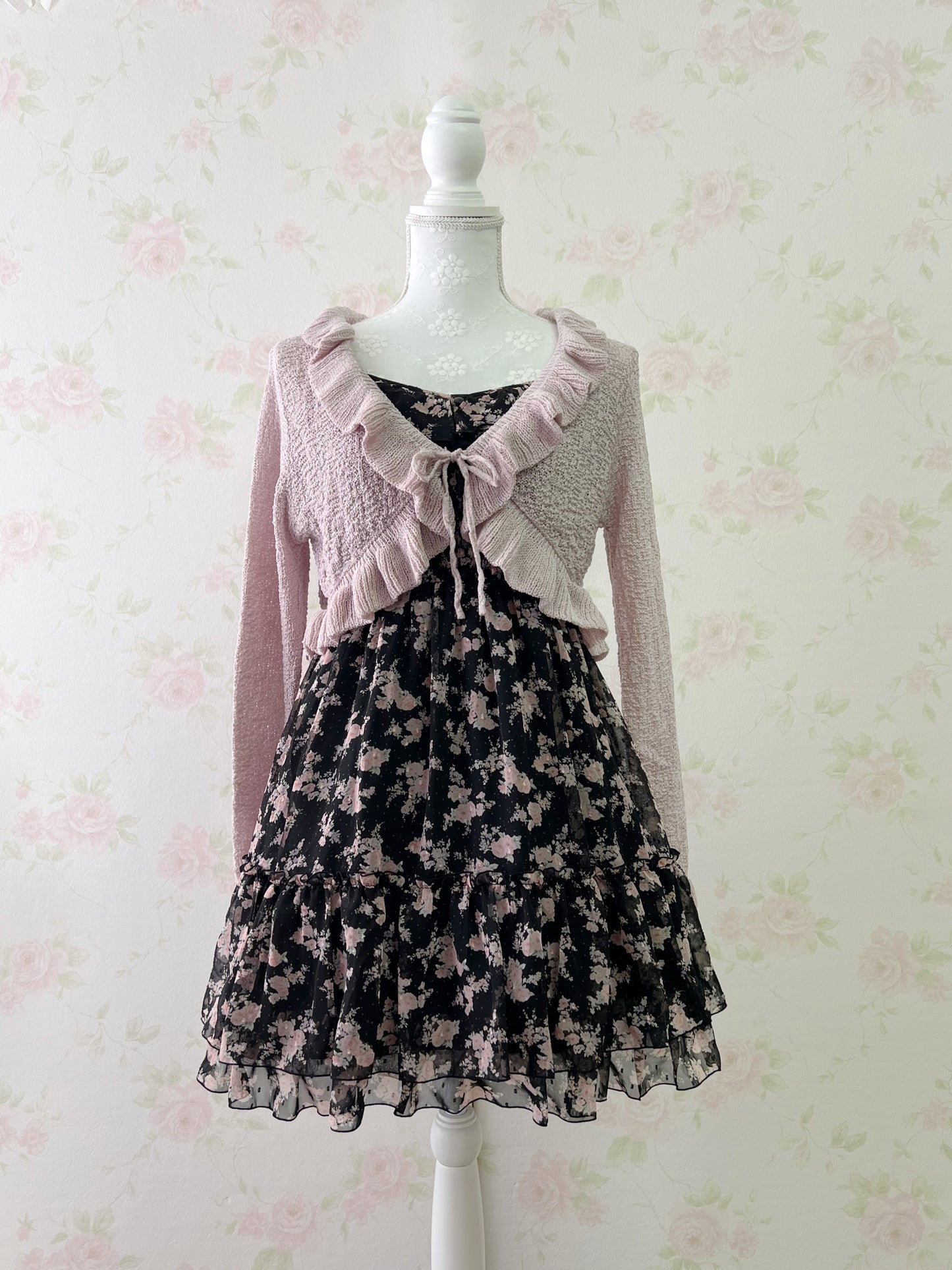 L’EST ROSE Petite Floral Camisole Dress (Black)