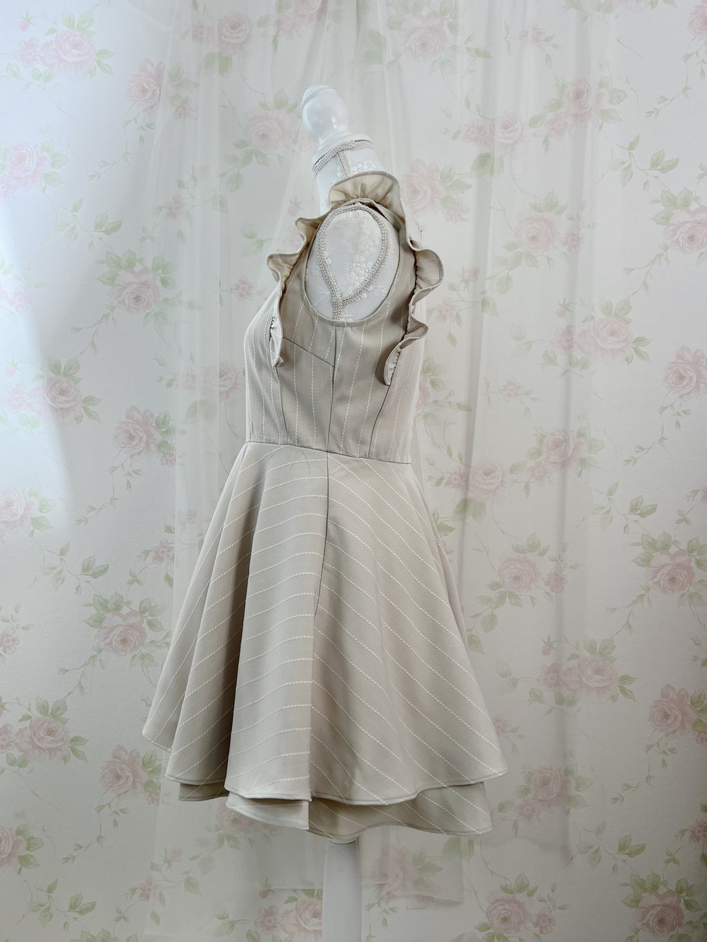 An MILLE Striped Circular Dress (Beige)