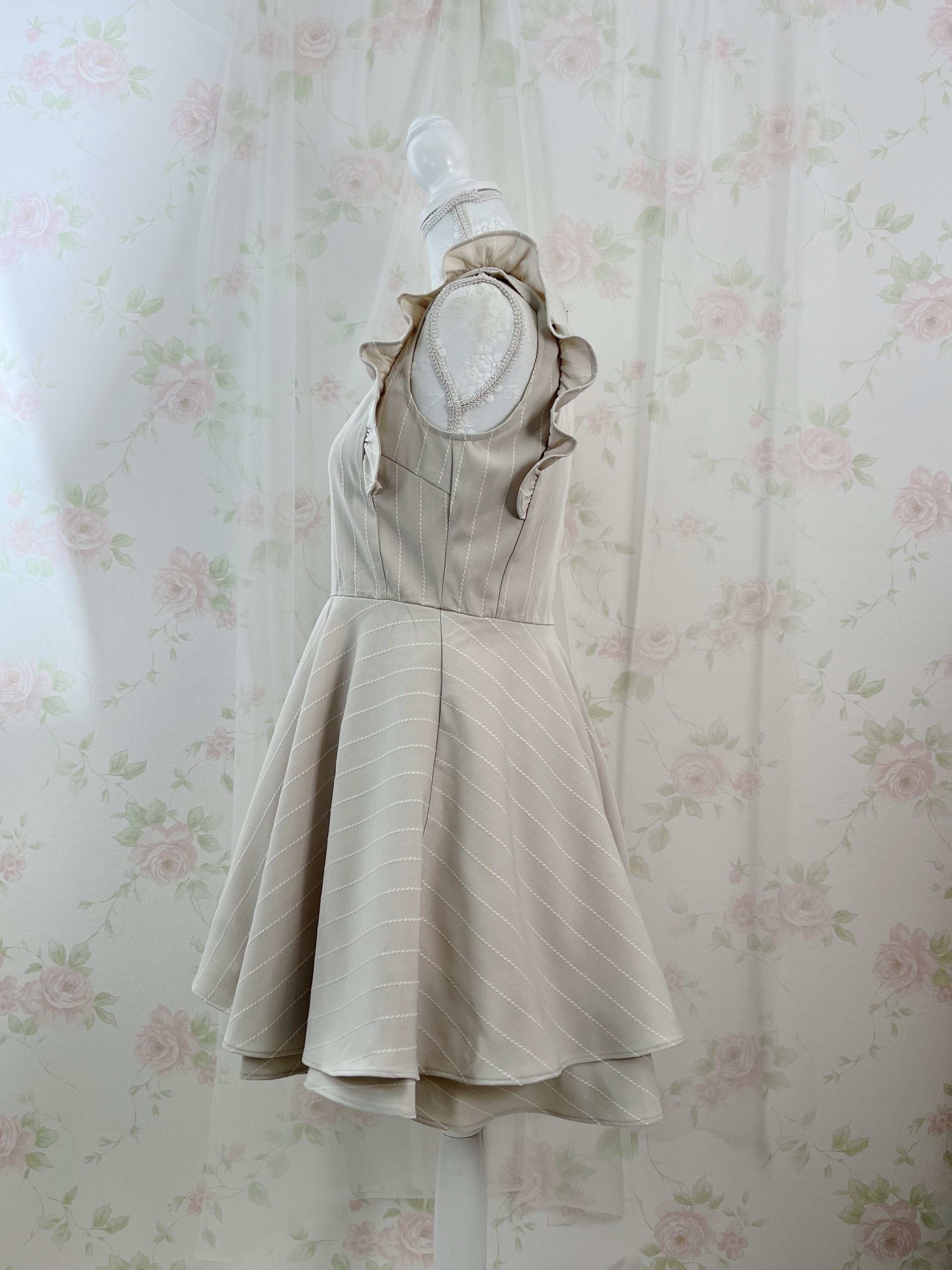 An MILLE Striped Circular Dress (Beige)