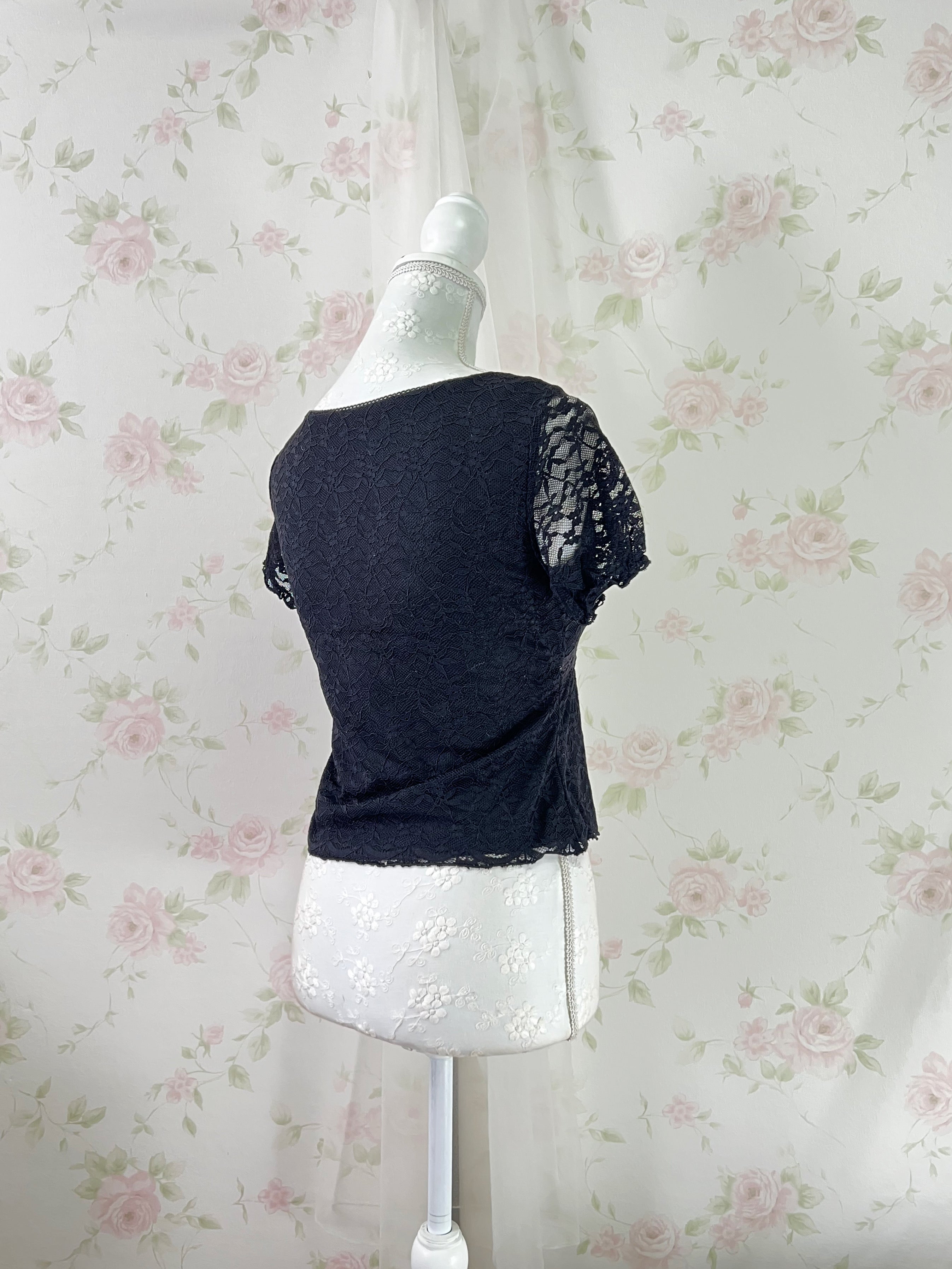 Lacy Shoujo T-Shirt (Black)