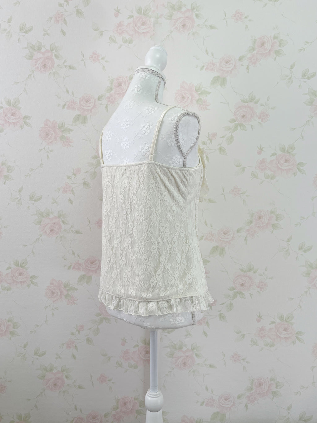 axes femme Y2K Big Bow Lace Camisole (Ivory)